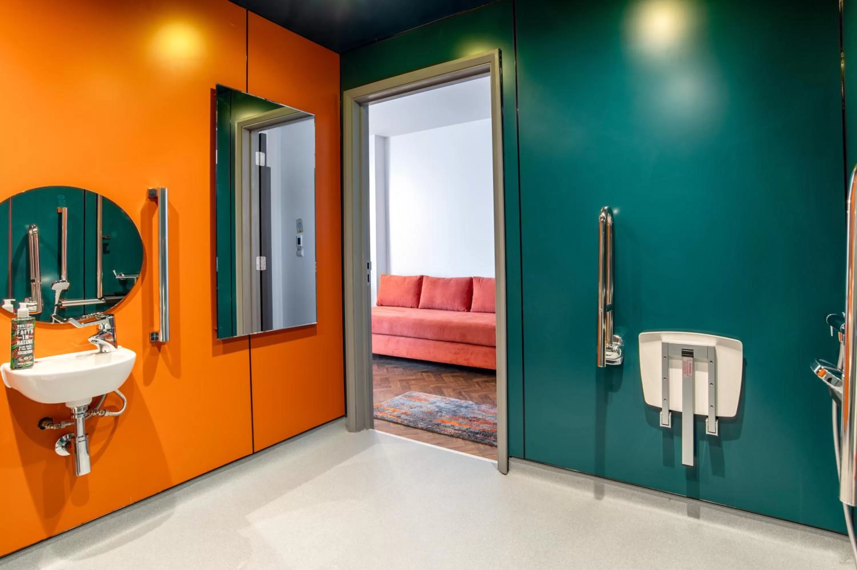 Facility for disabled guests in YOTEL Manchester Deansgate