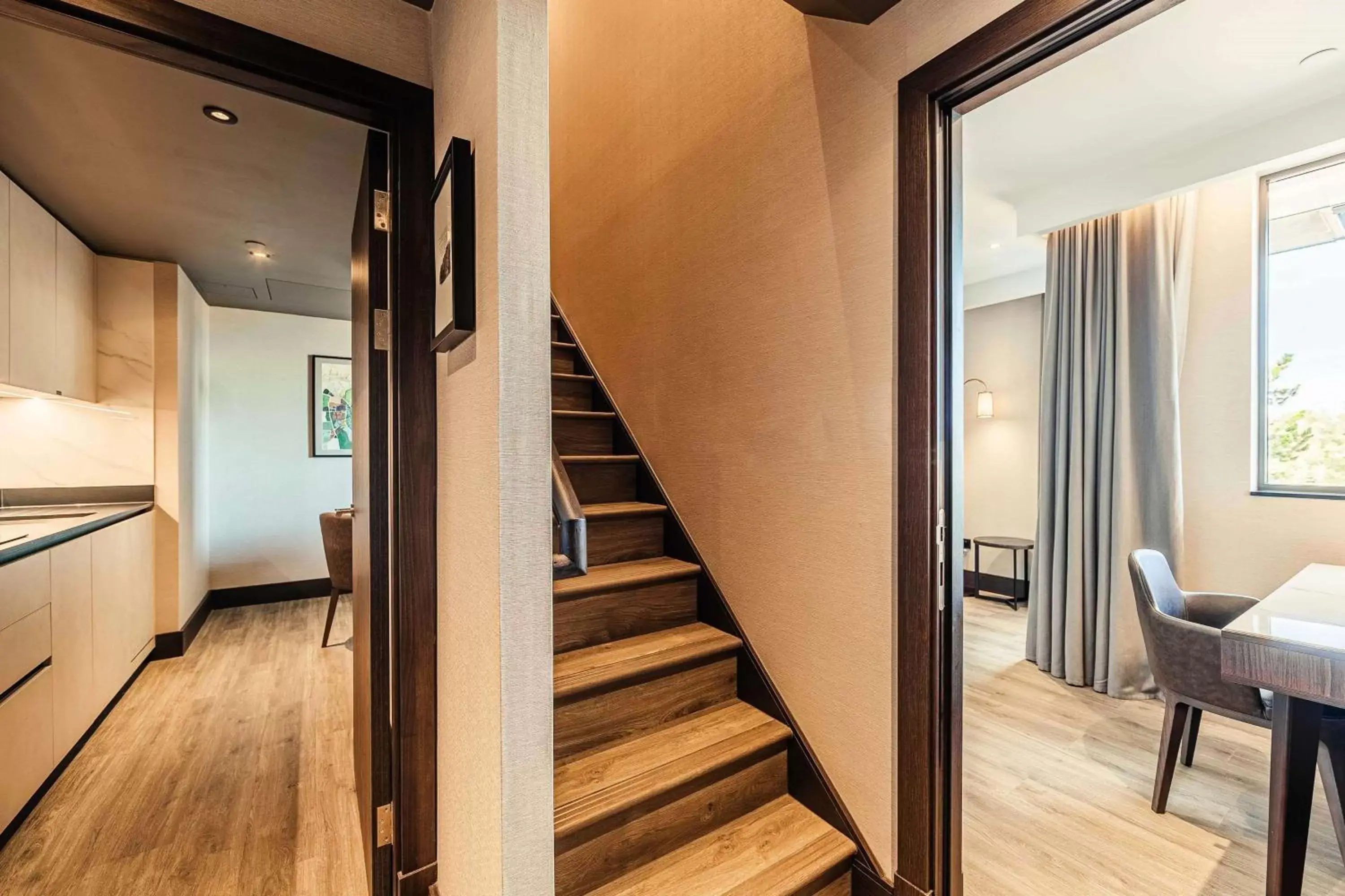 Bedroom, TV/Entertainment Center in The Fellows House Cambridge, Curio Collection By Hilton