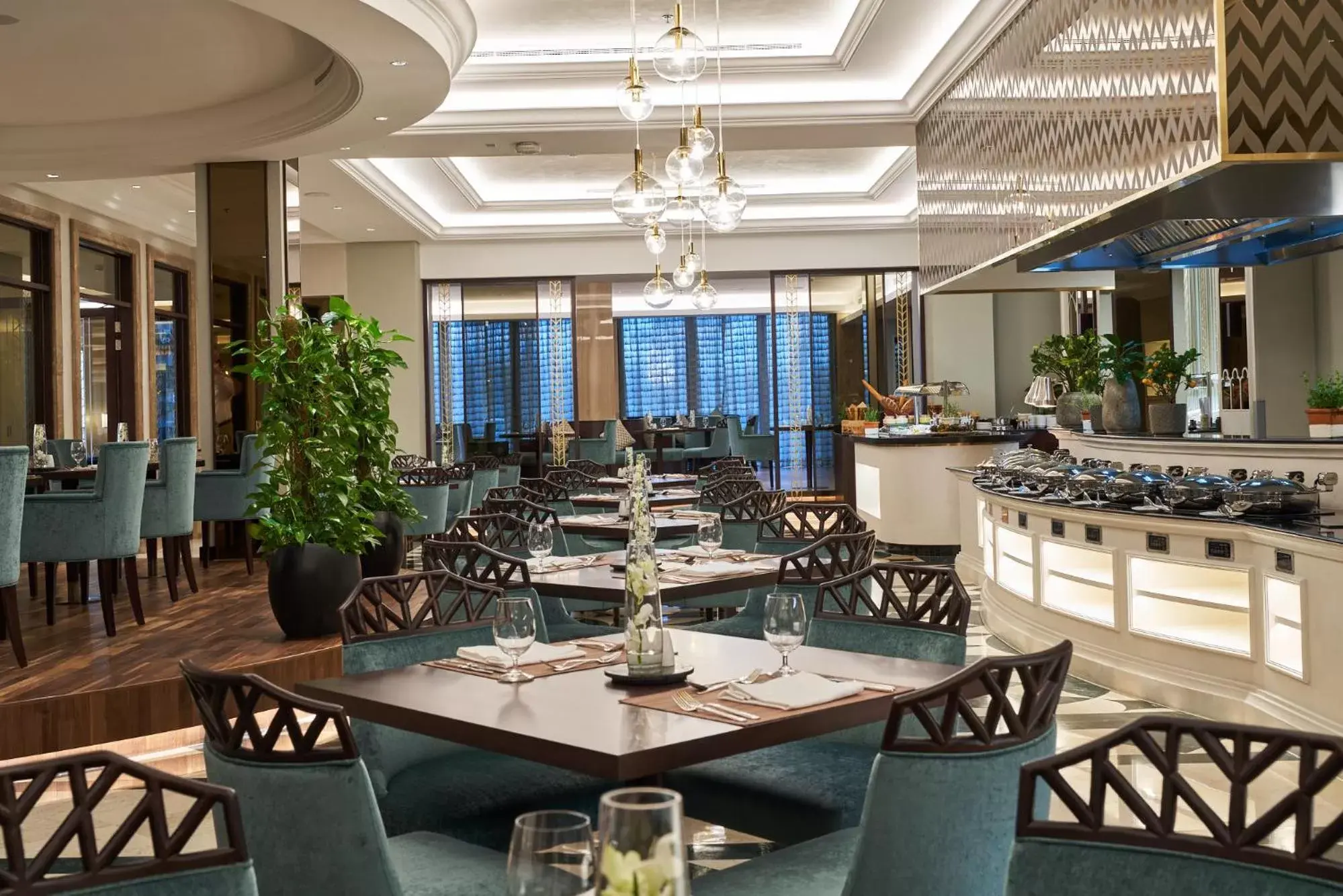 Restaurant/Places to Eat in The Diplomat Radisson Blu Hotel Residence & Spa