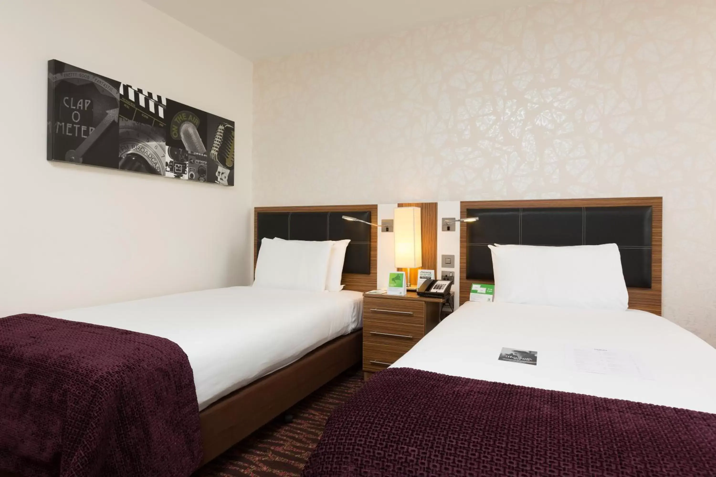 Photo of the whole room, Bed in Holiday Inn Manchester-Mediacityuk, an IHG Hotel