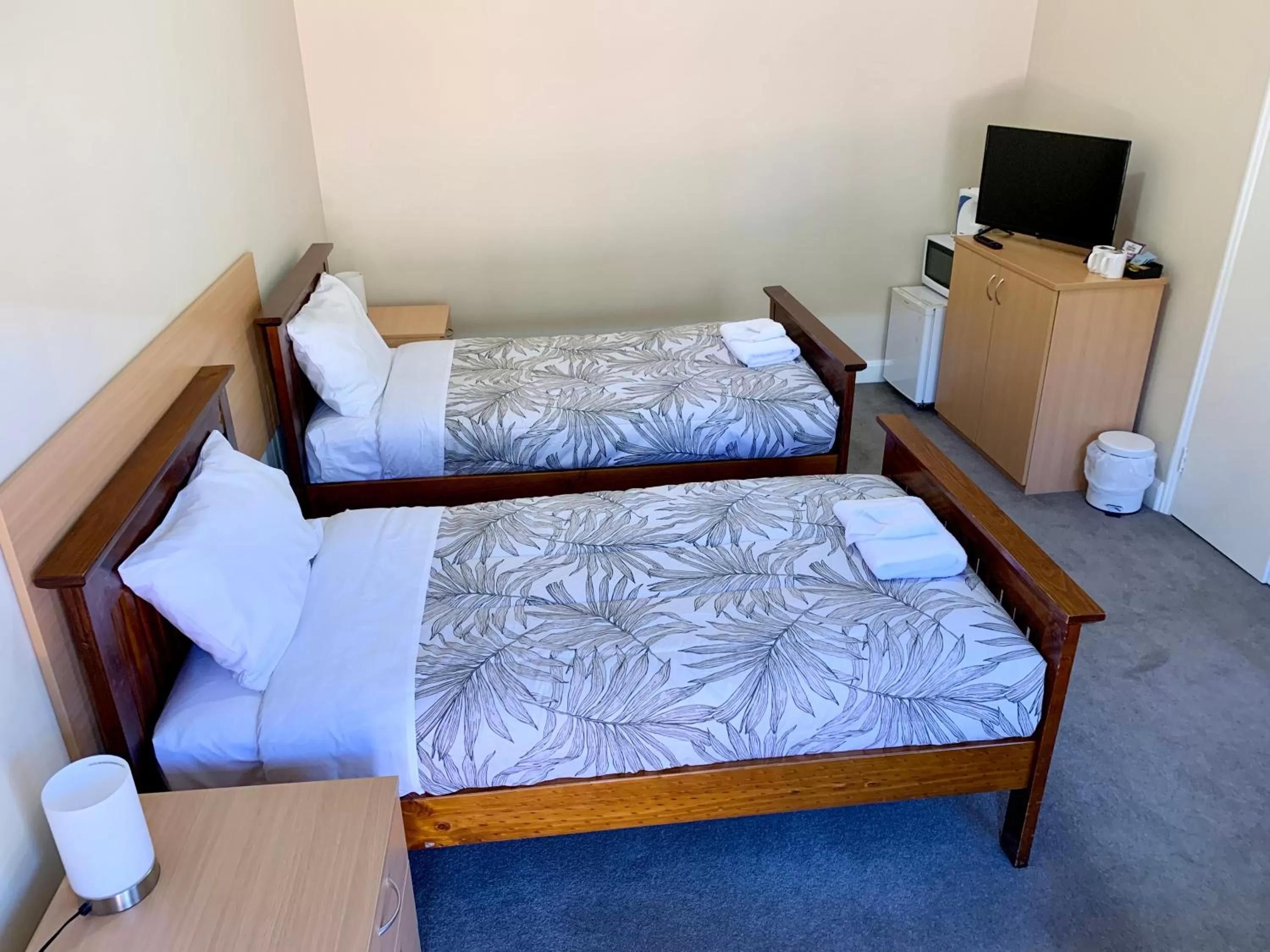 Bed in Settlers Hotel York