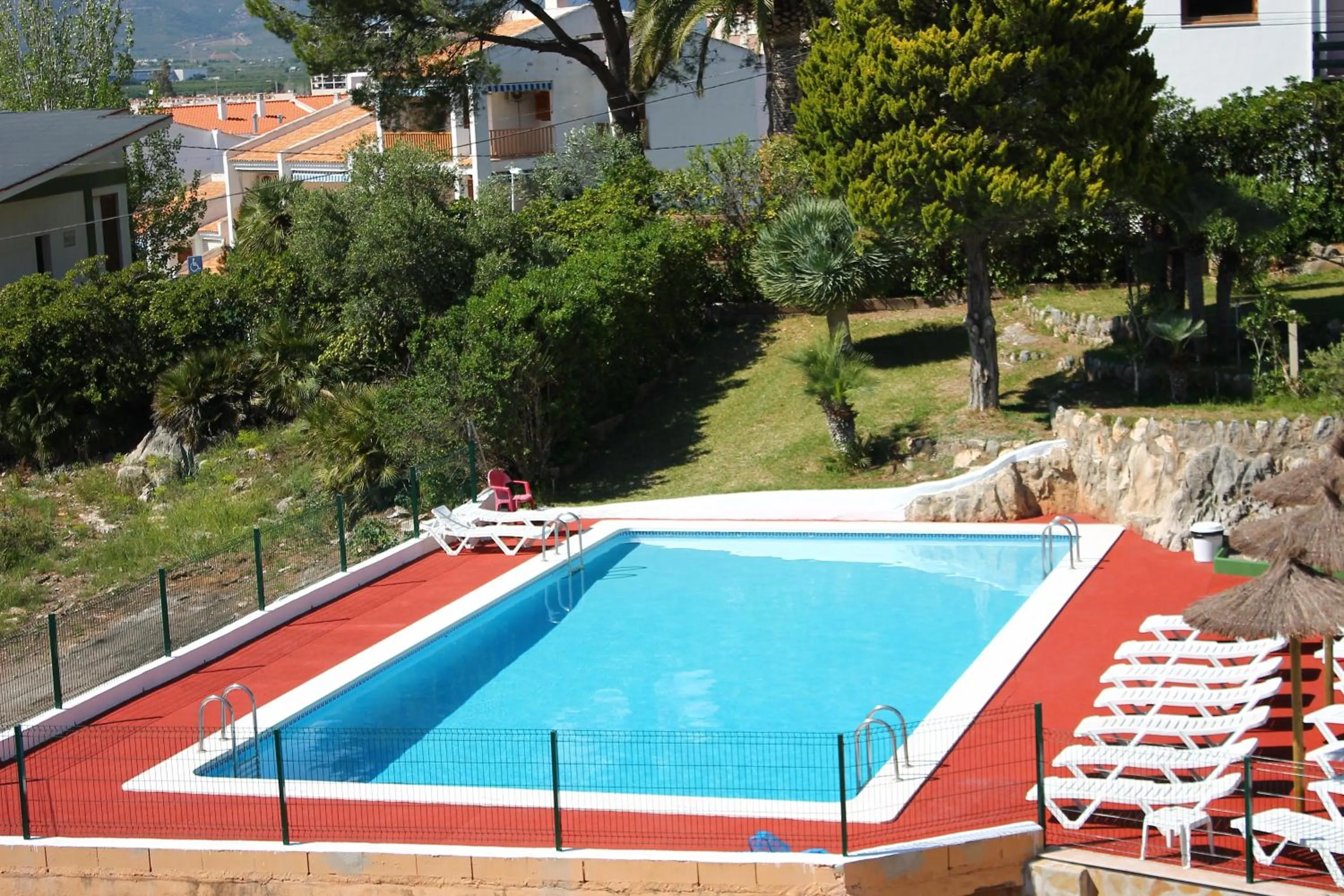 Swimming pool in Hotel Jardín