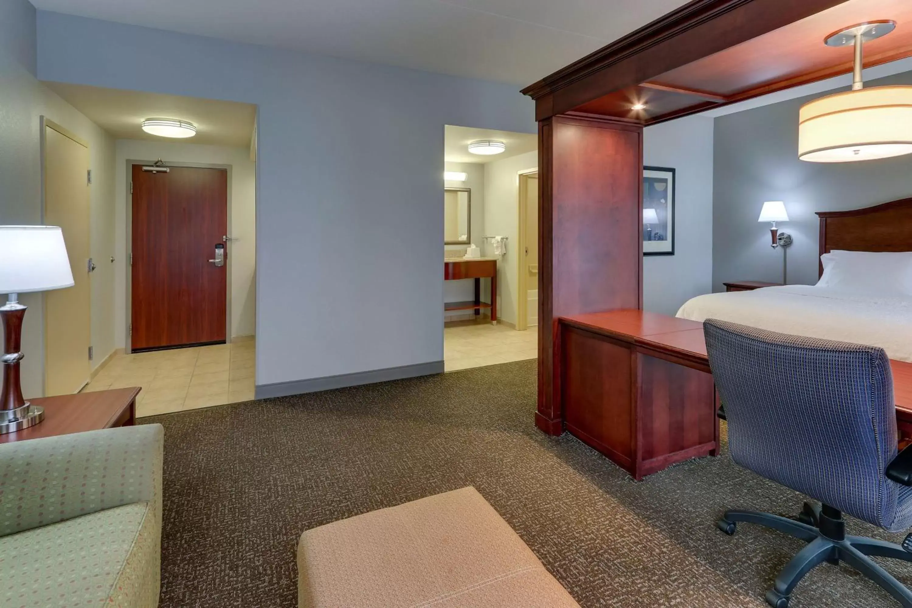 King Studio Suite with Kitchenette - Non-Smoking in Hampton Inn & Suites Indianapolis-Airport King Studio Suite with Kitchenette - Non-Smoking in Hampton Inn & Suites Indianapolis-Airport