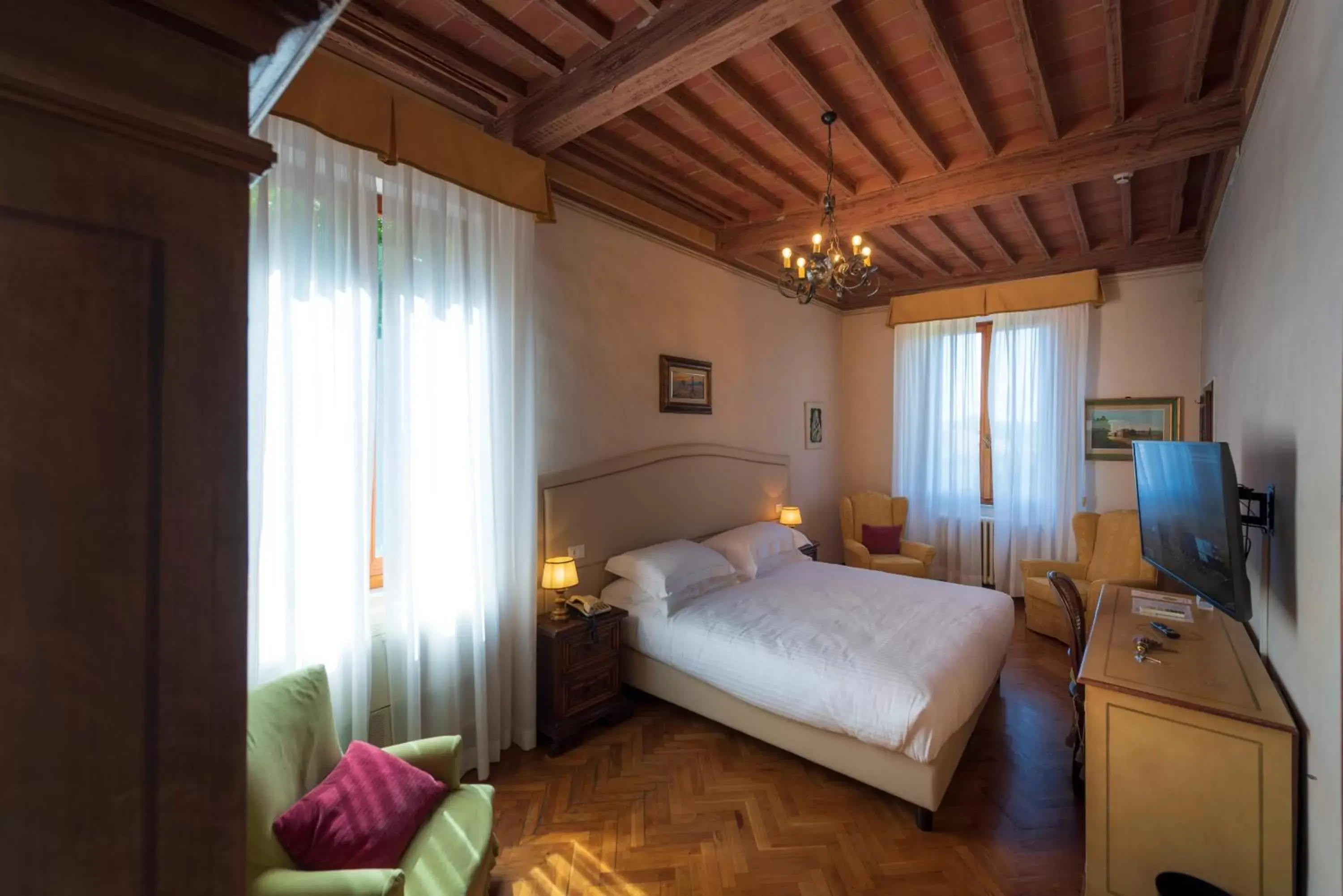 Bedroom, Bed in Villa Scacciapensieri Boutique Hotel