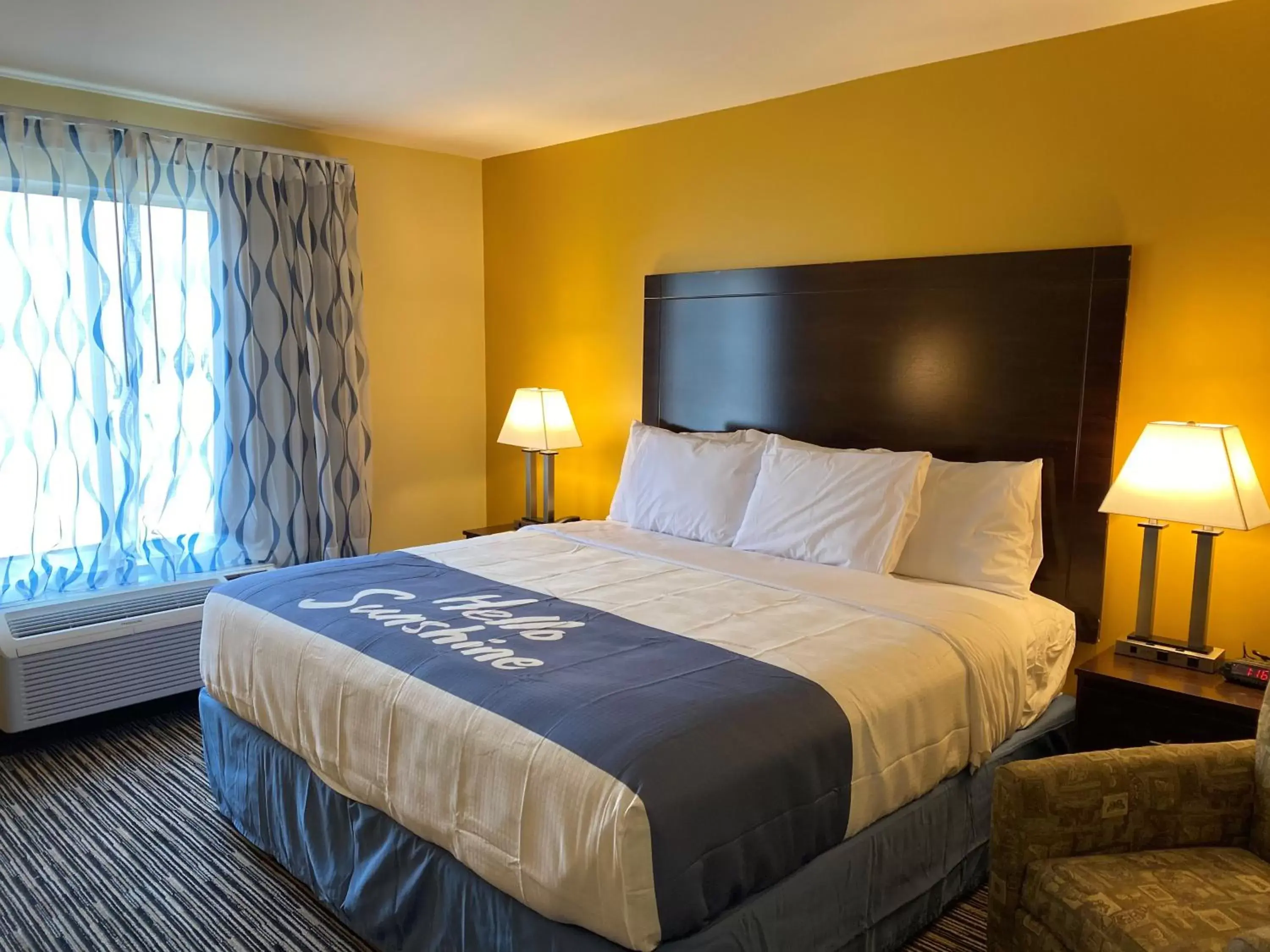 Photo of the whole room, Bed in Days Inn by Wyndham Atlanta/Southlake/Morrow