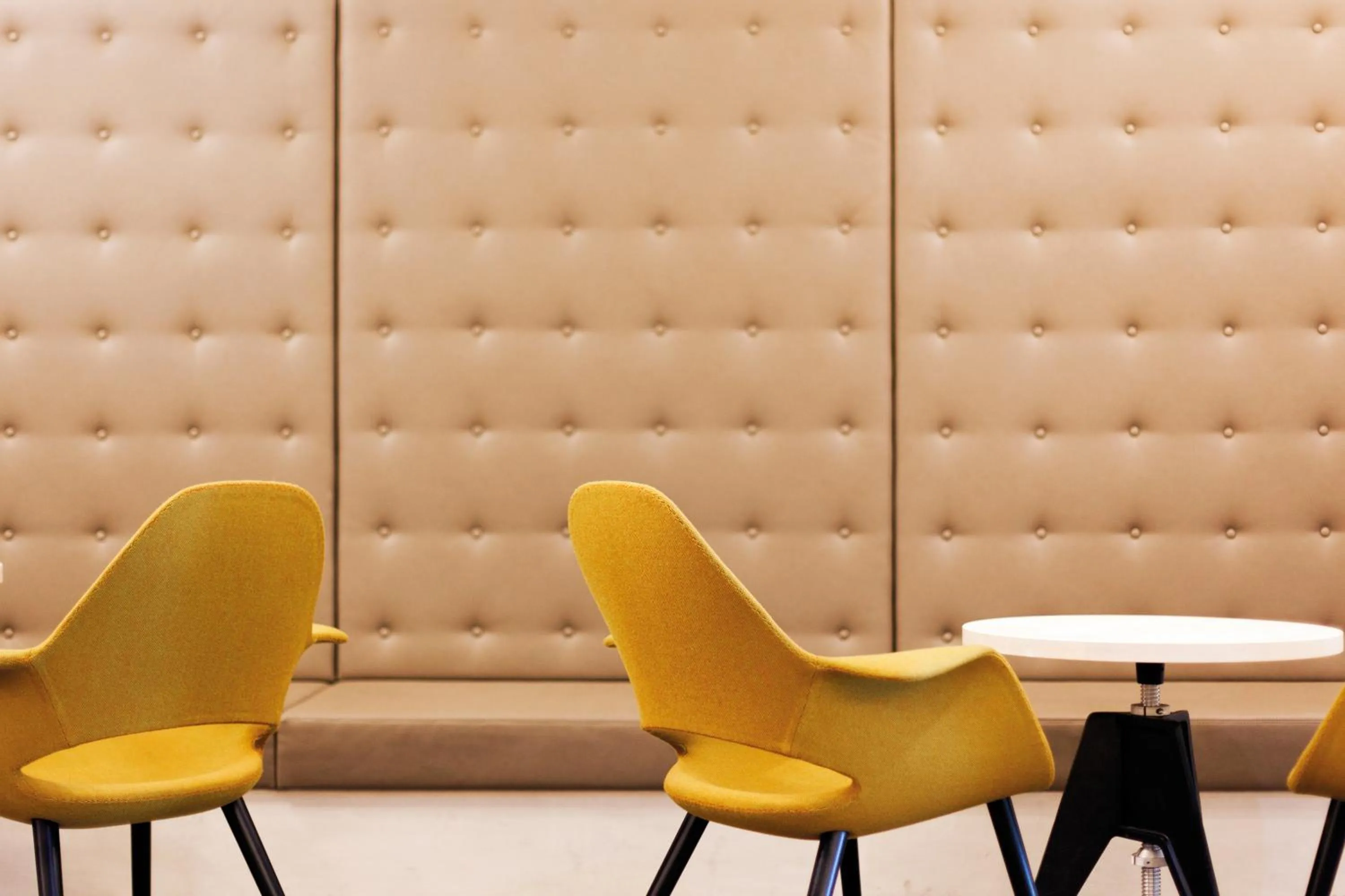 Lounge or bar in St. Moritz Youth Hostel