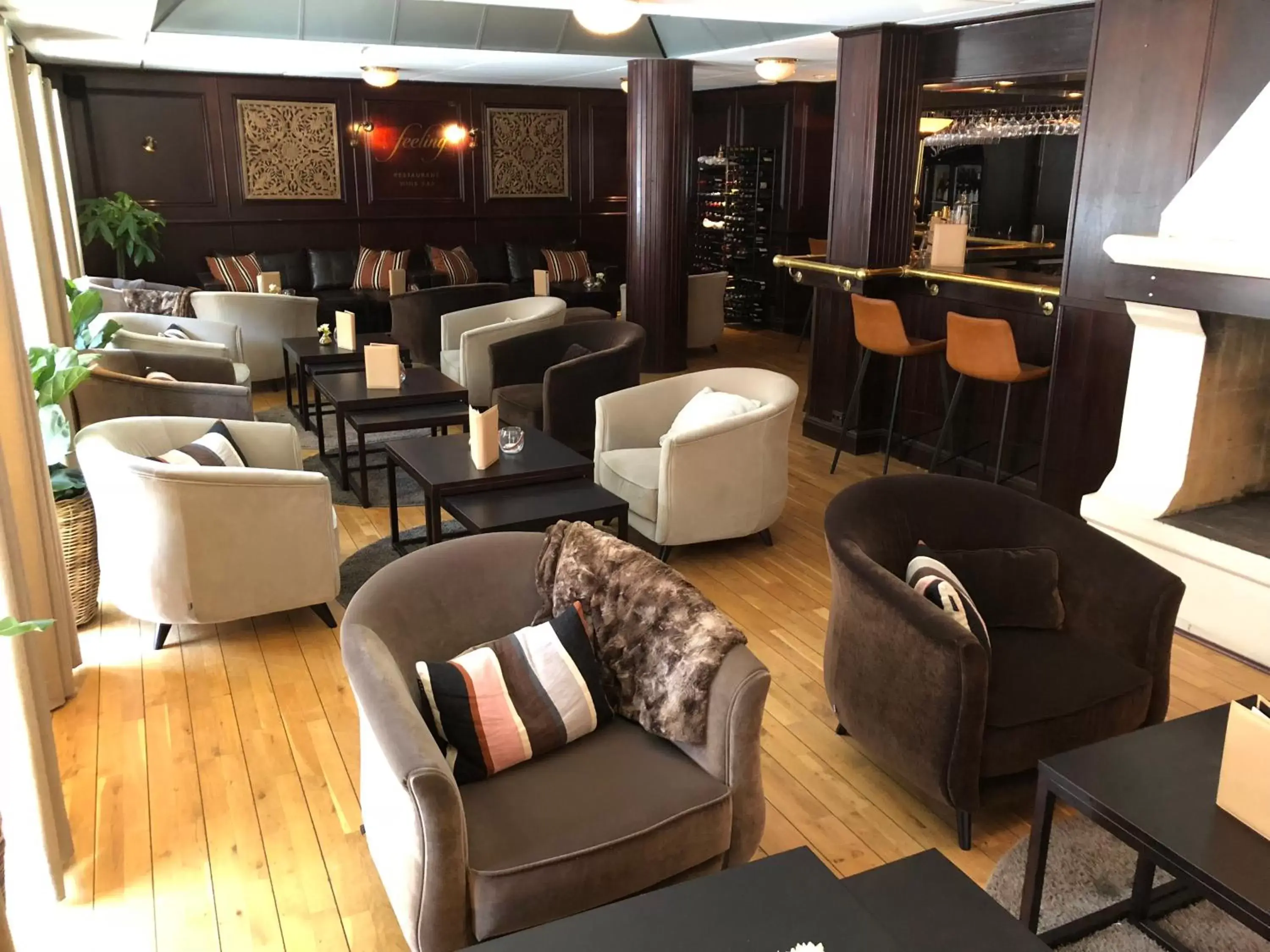 Restaurant/places to eat, Lounge/Bar in Best Western Plus Edward Hotel