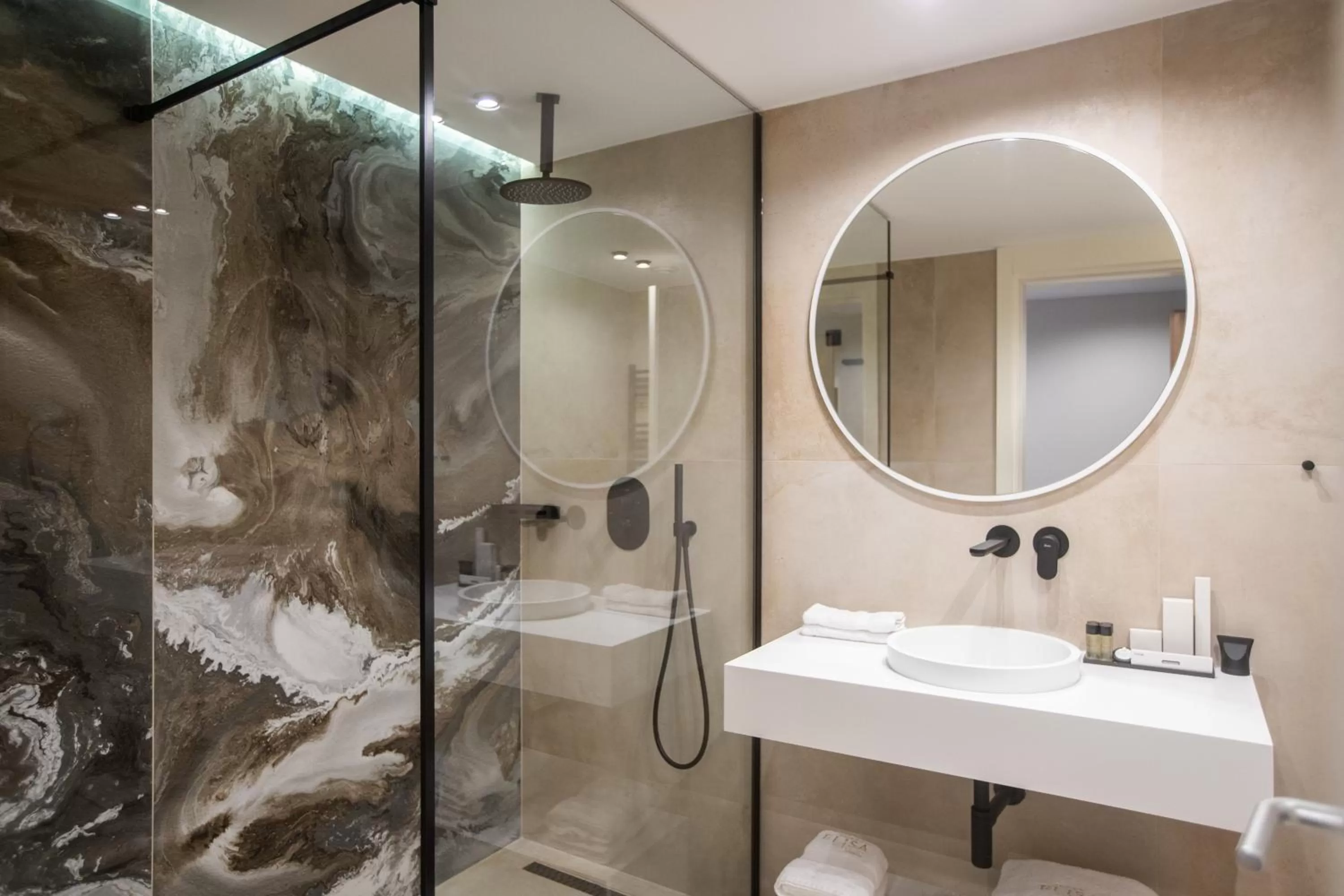 Shower in Hotel Elisa Tirana, Affiliated by Meliá