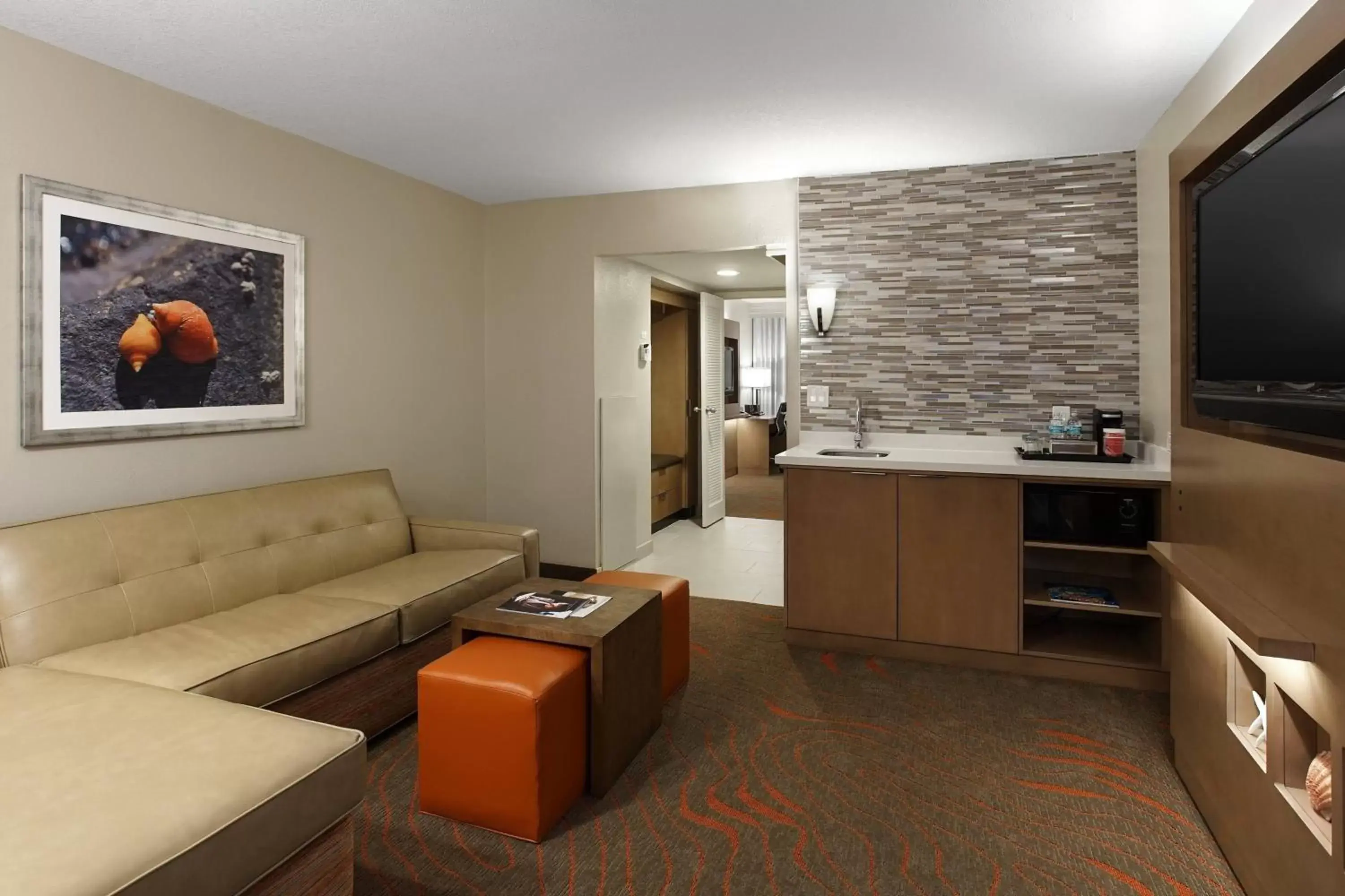 Living room, Seating Area in Clearwater Beach Marriott Suites on Sand Key