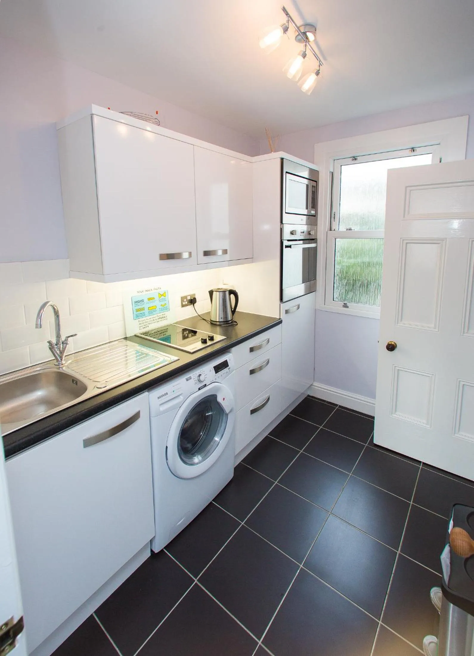 Kitchen or kitchenette in Studios At Glenthorne