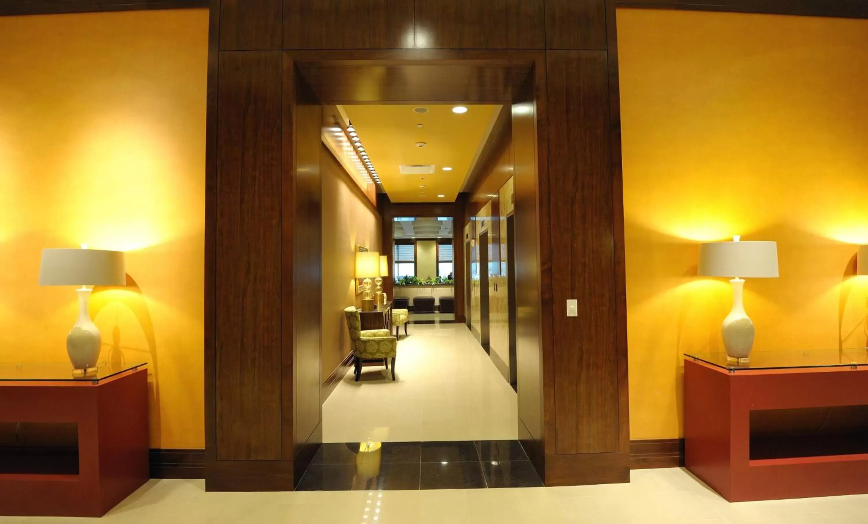 Lobby or reception in Embassy Suites Houston - Downtown