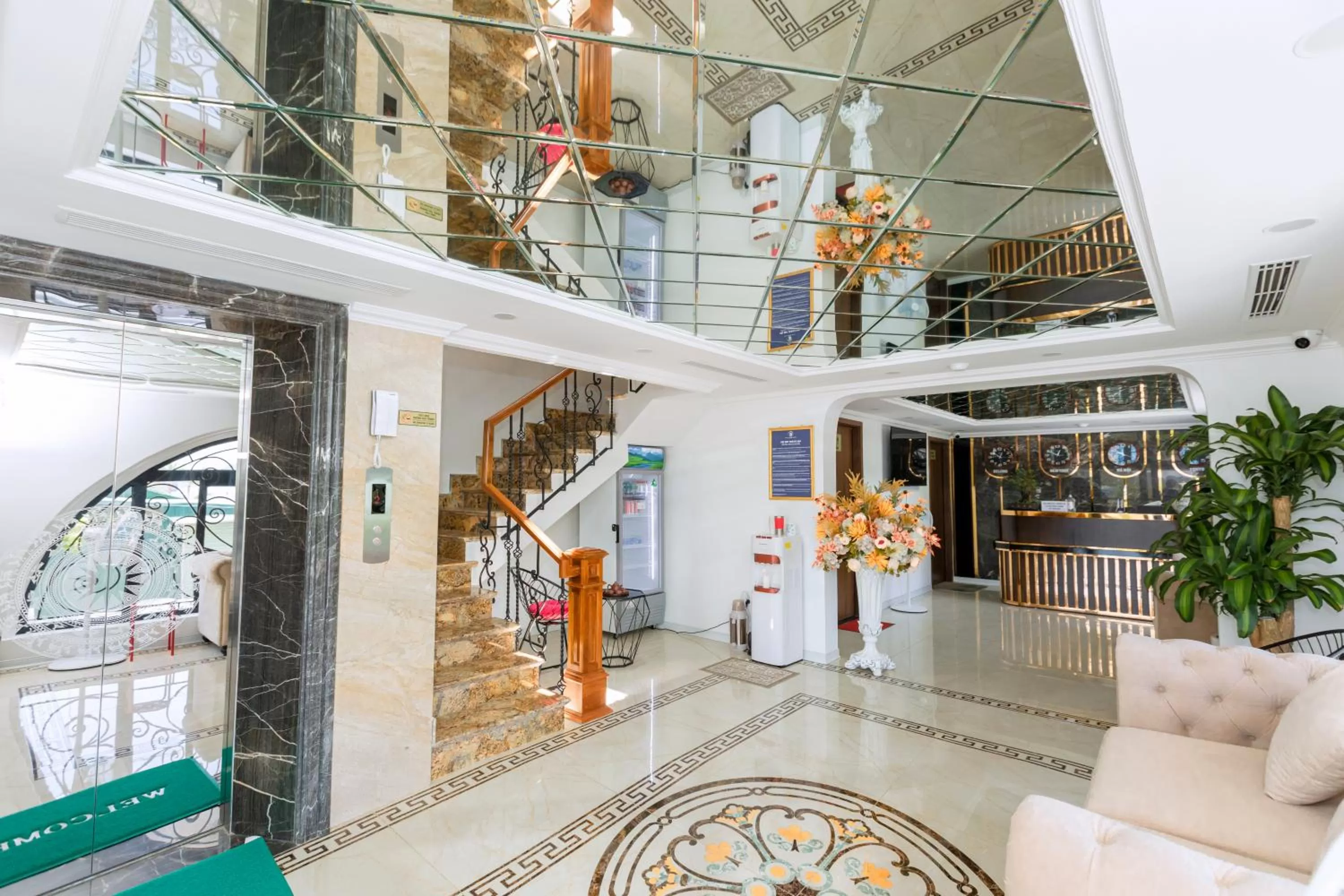 Lobby or reception in Minh Phong Hotel Ha Long