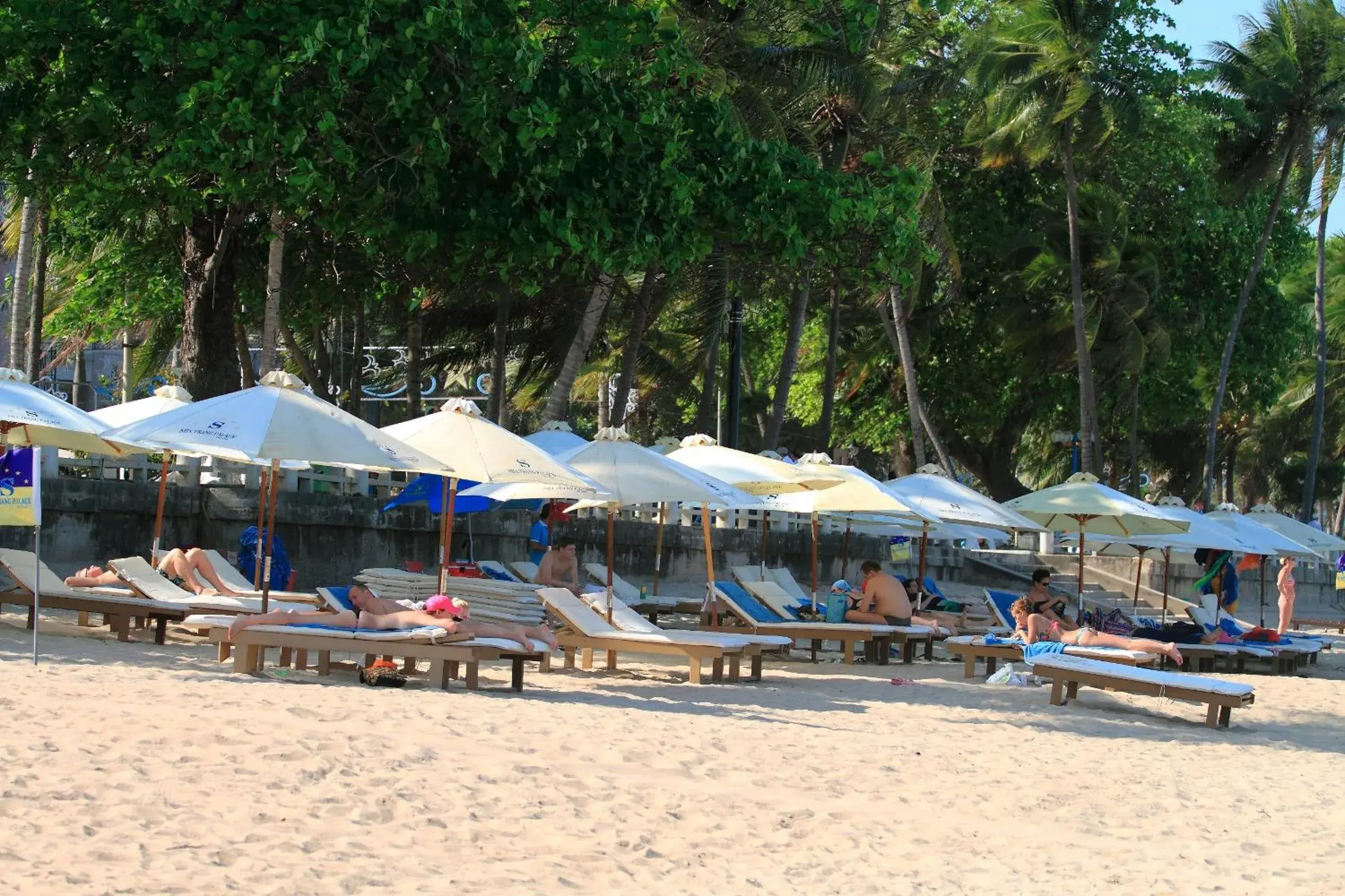 Beach in Nha Trang Palace Hotel