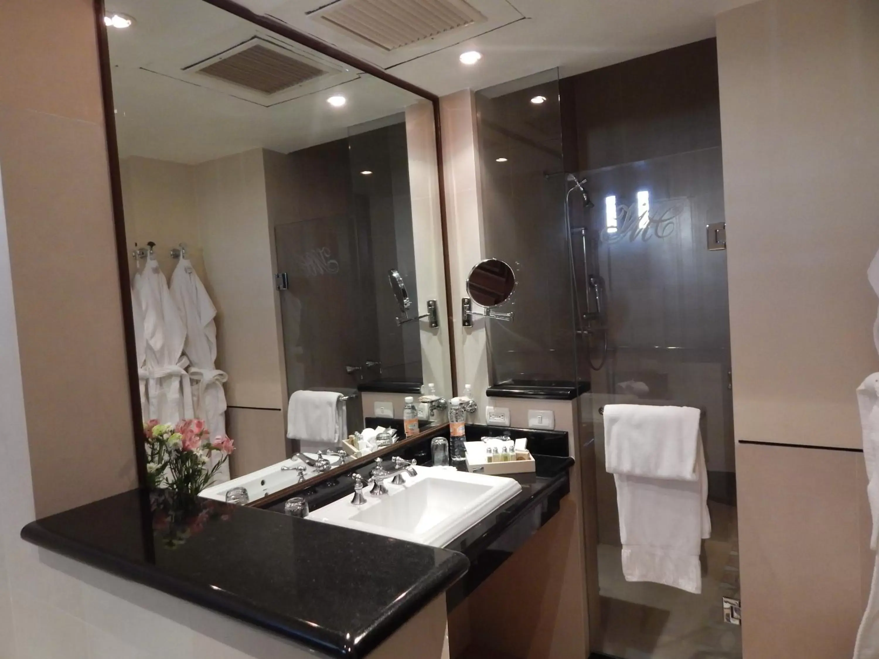 Bathroom in Villa Maria Cristina Hotel
