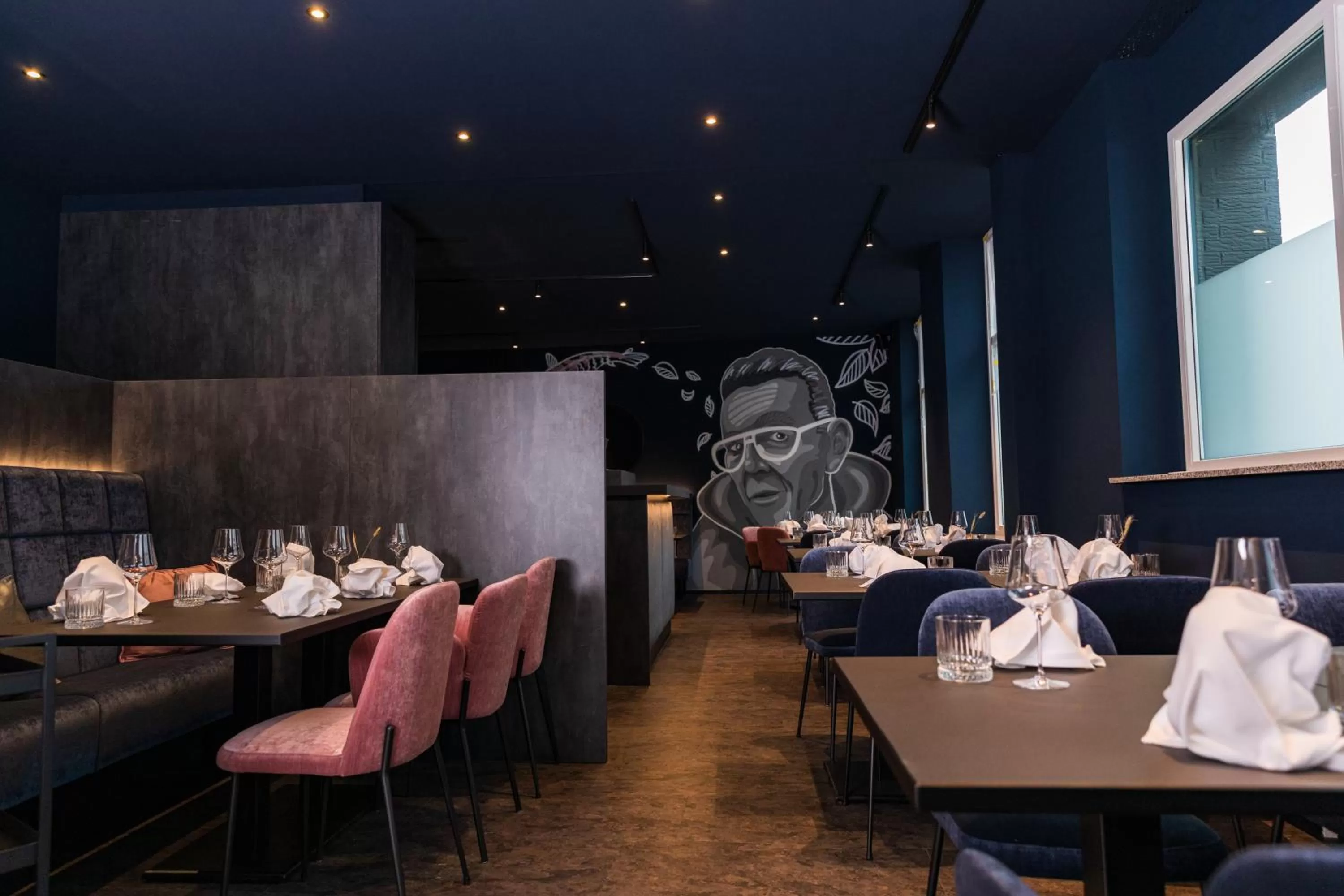 Restaurant/Places to Eat in Hotel Monopol