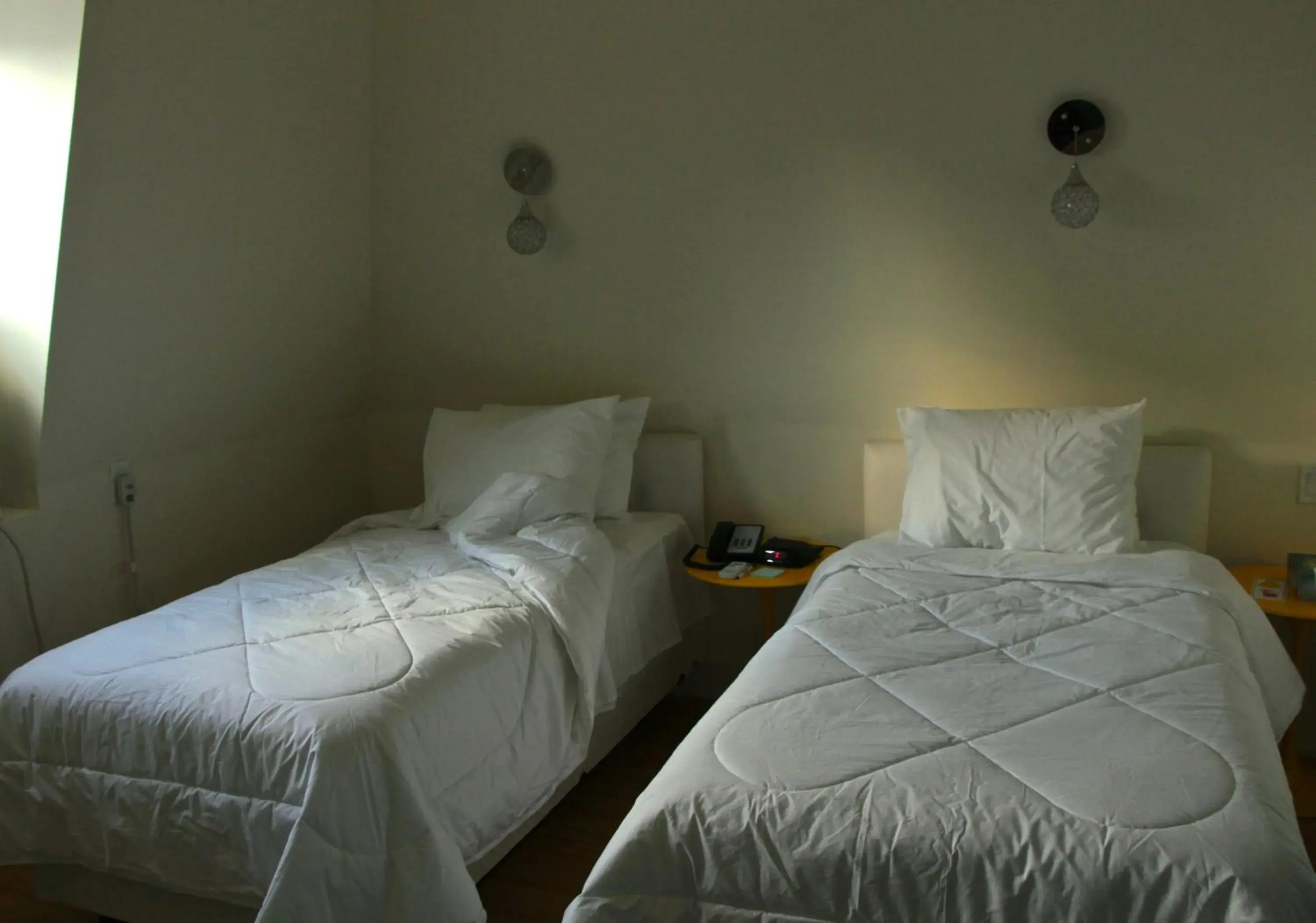 Bedroom, Bed in Royal Oak Inn