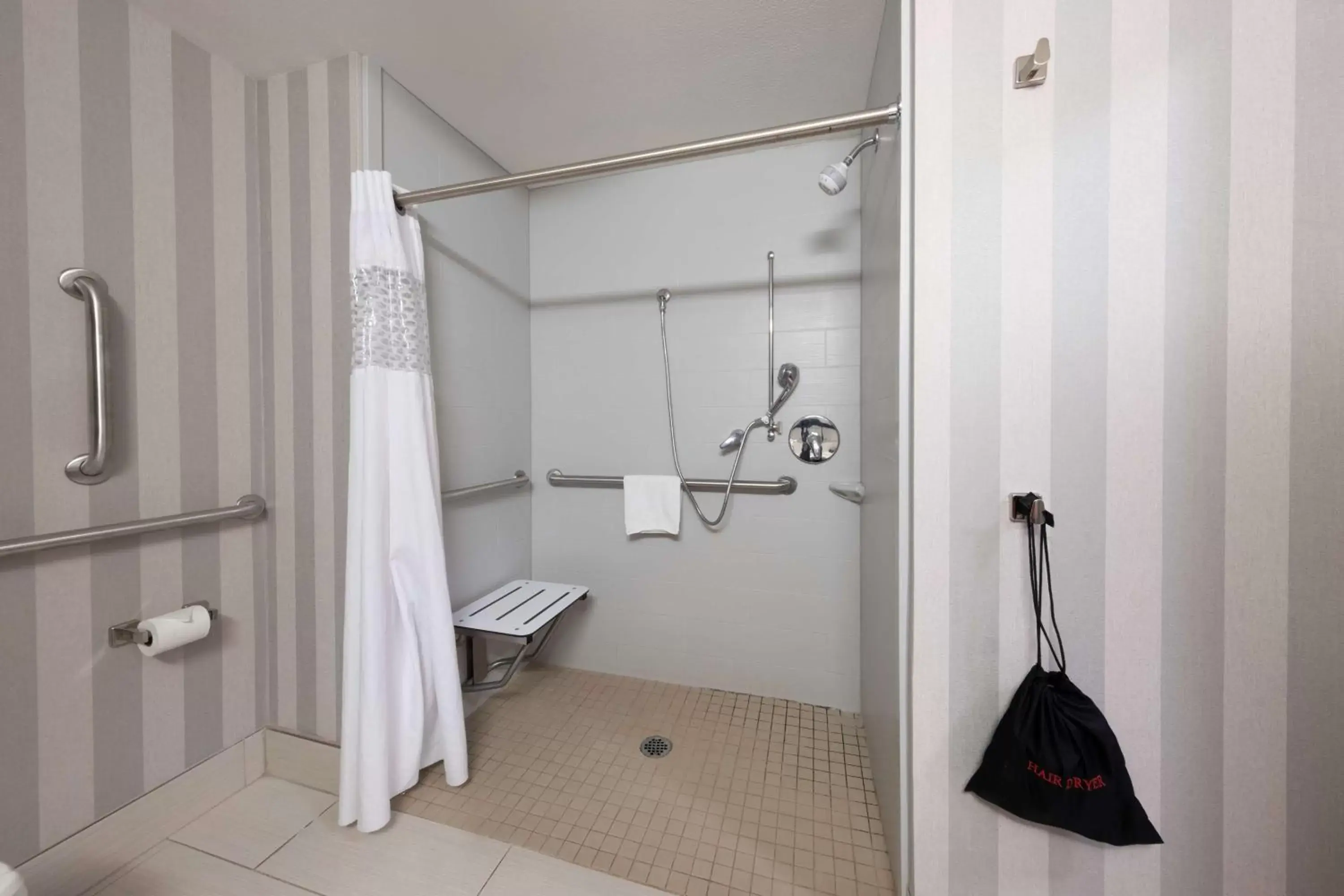 Bathroom in Hampton Inn & Suites DuPont