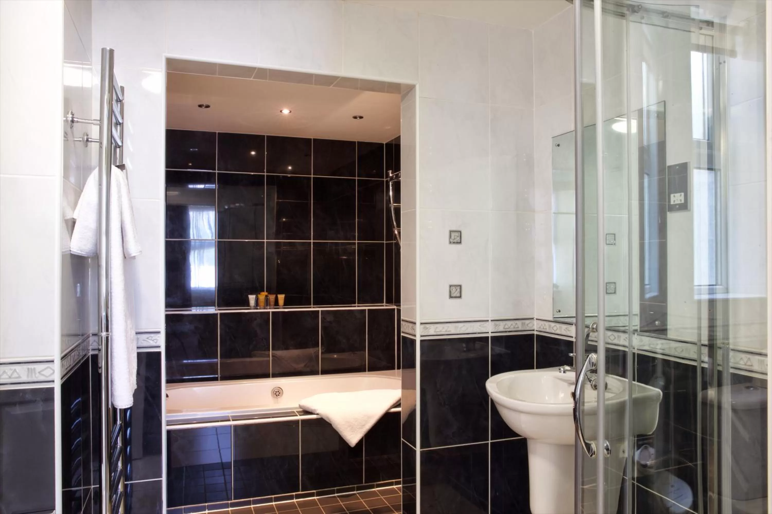 Bathroom in Bournemouth West Cliff Hotel & Spa