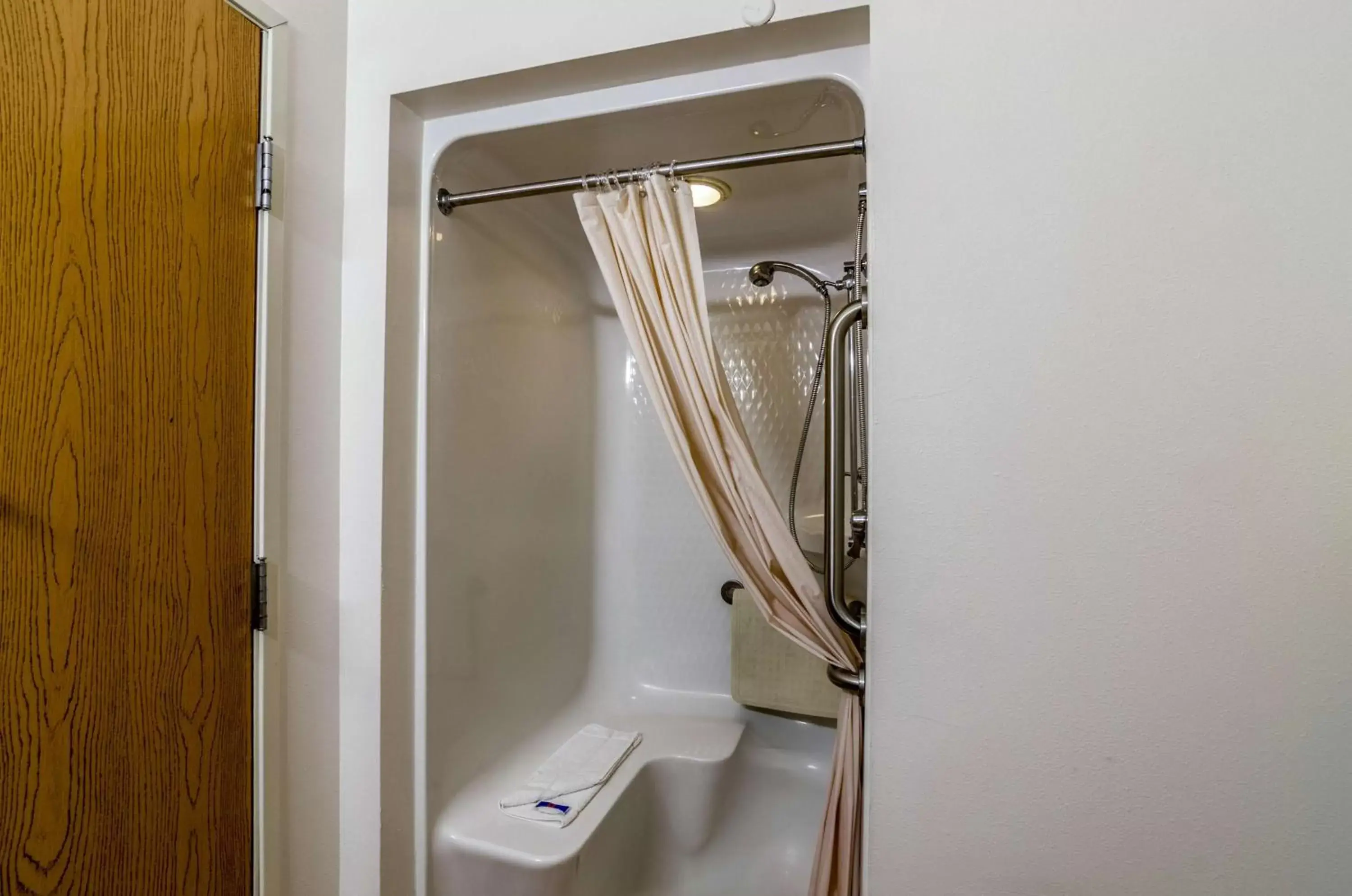 Photo of the whole room, Bathroom in Motel 6-Kearney, NE