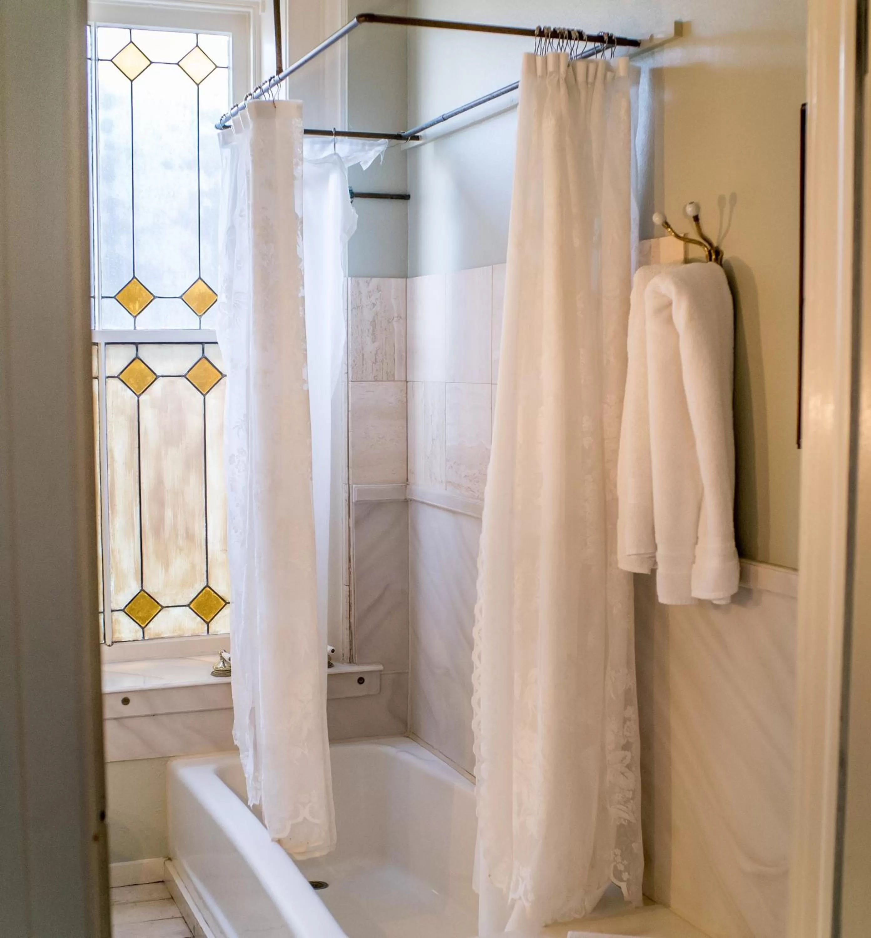 Bathroom in The Mulberry Inn -An Historic Bed and Breakfast