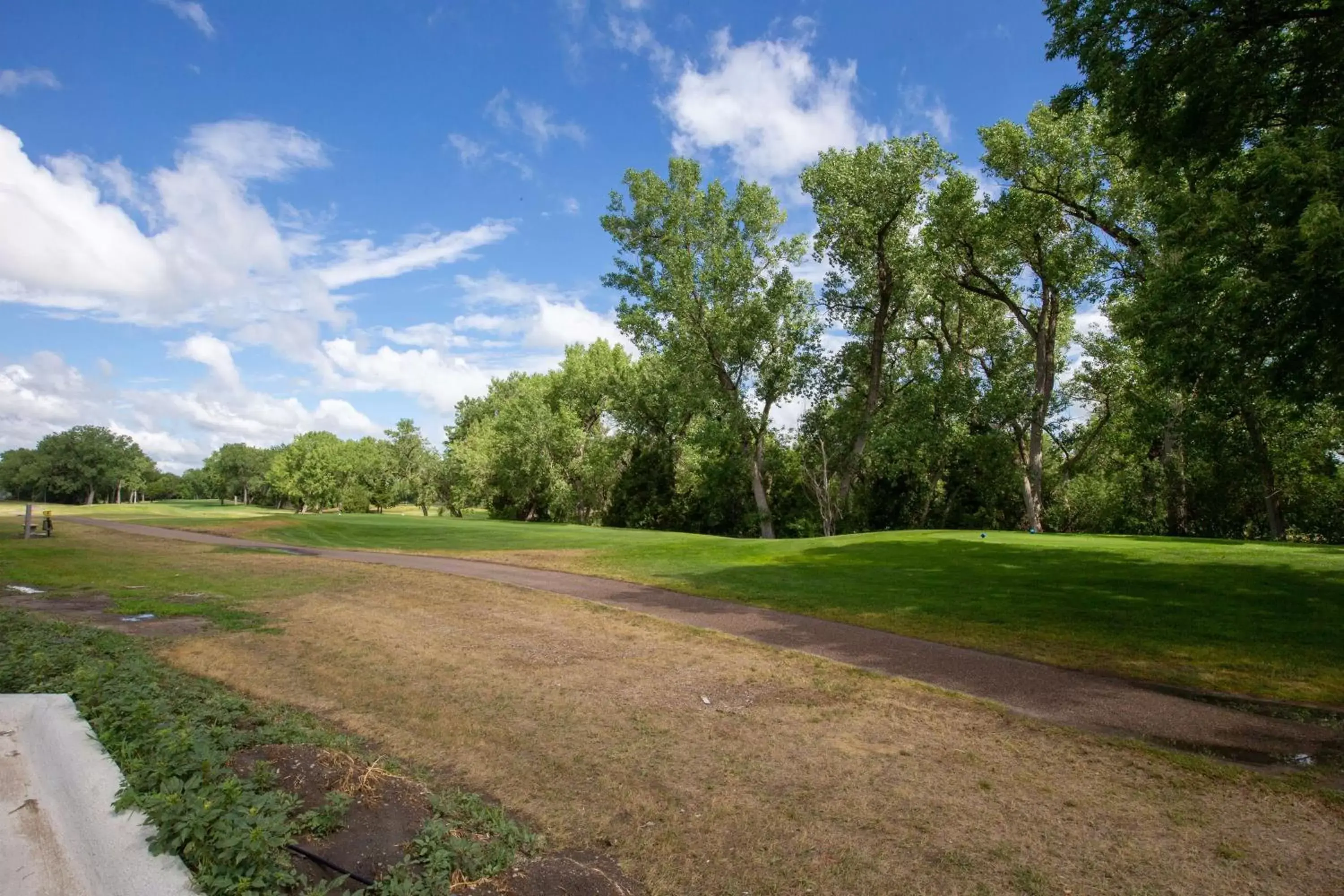 Property building, Garden in Studio 6 North Platte - East