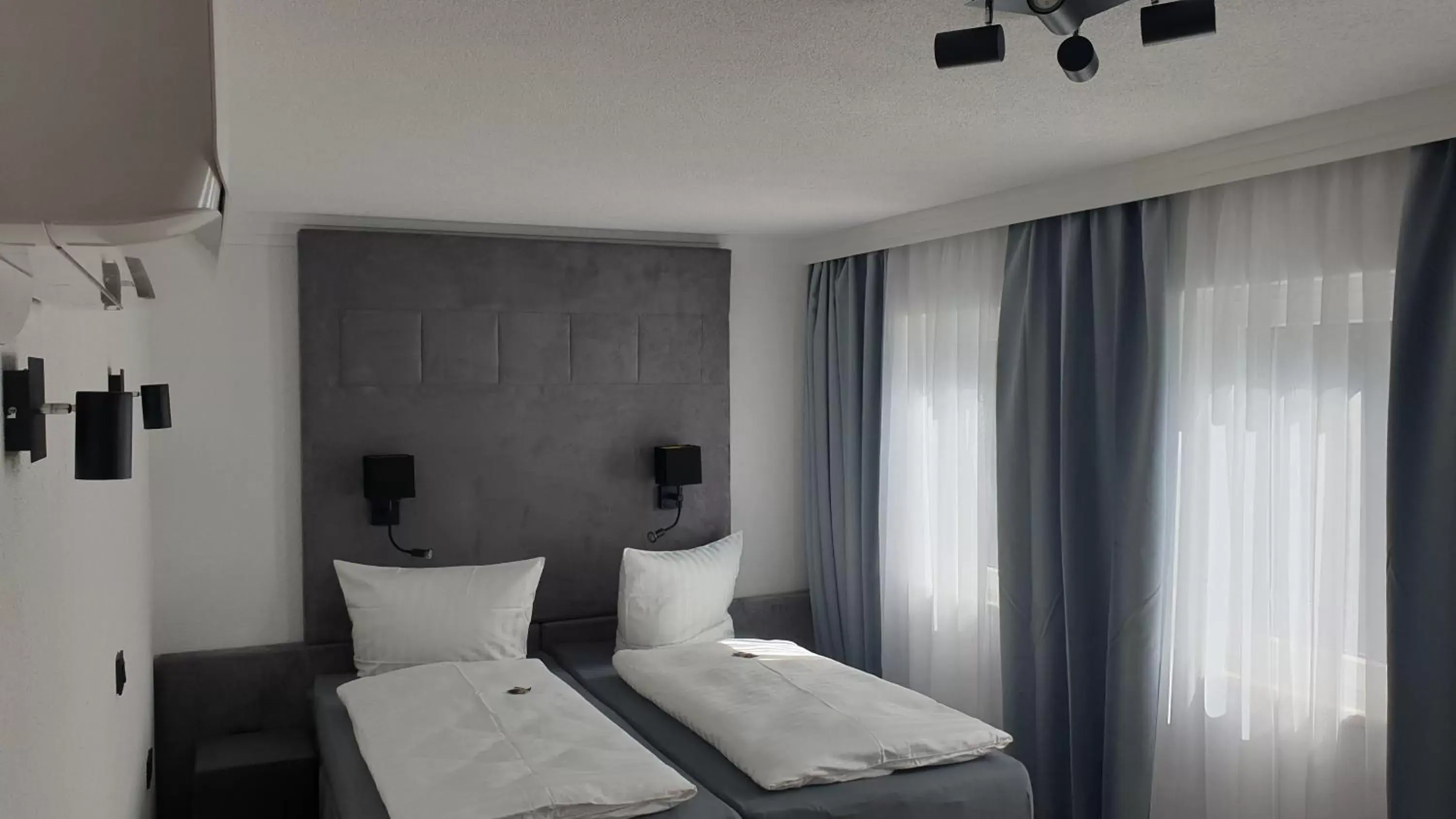Bed in Hotel Wippertal
