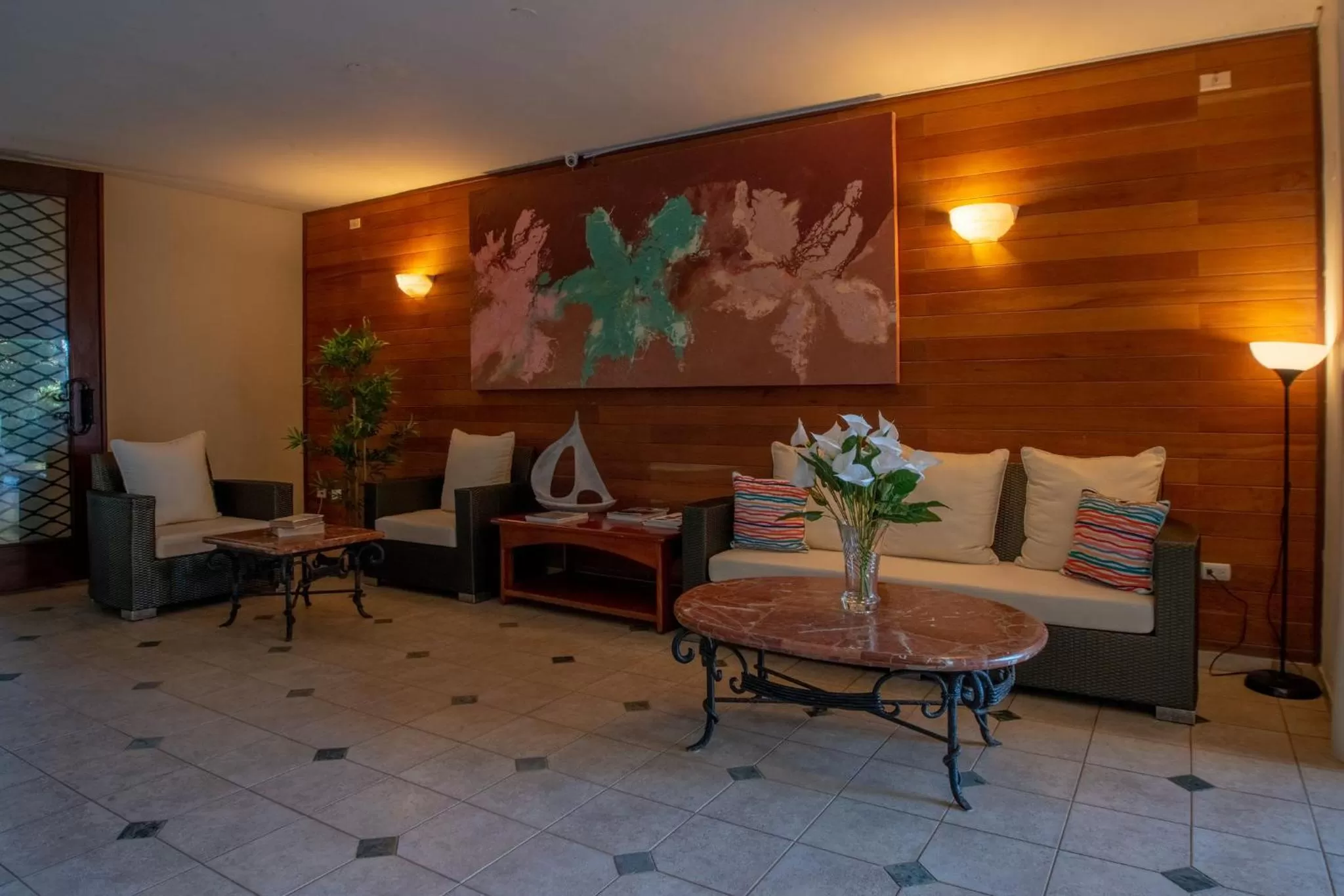 Living room in Velero Beach Resort