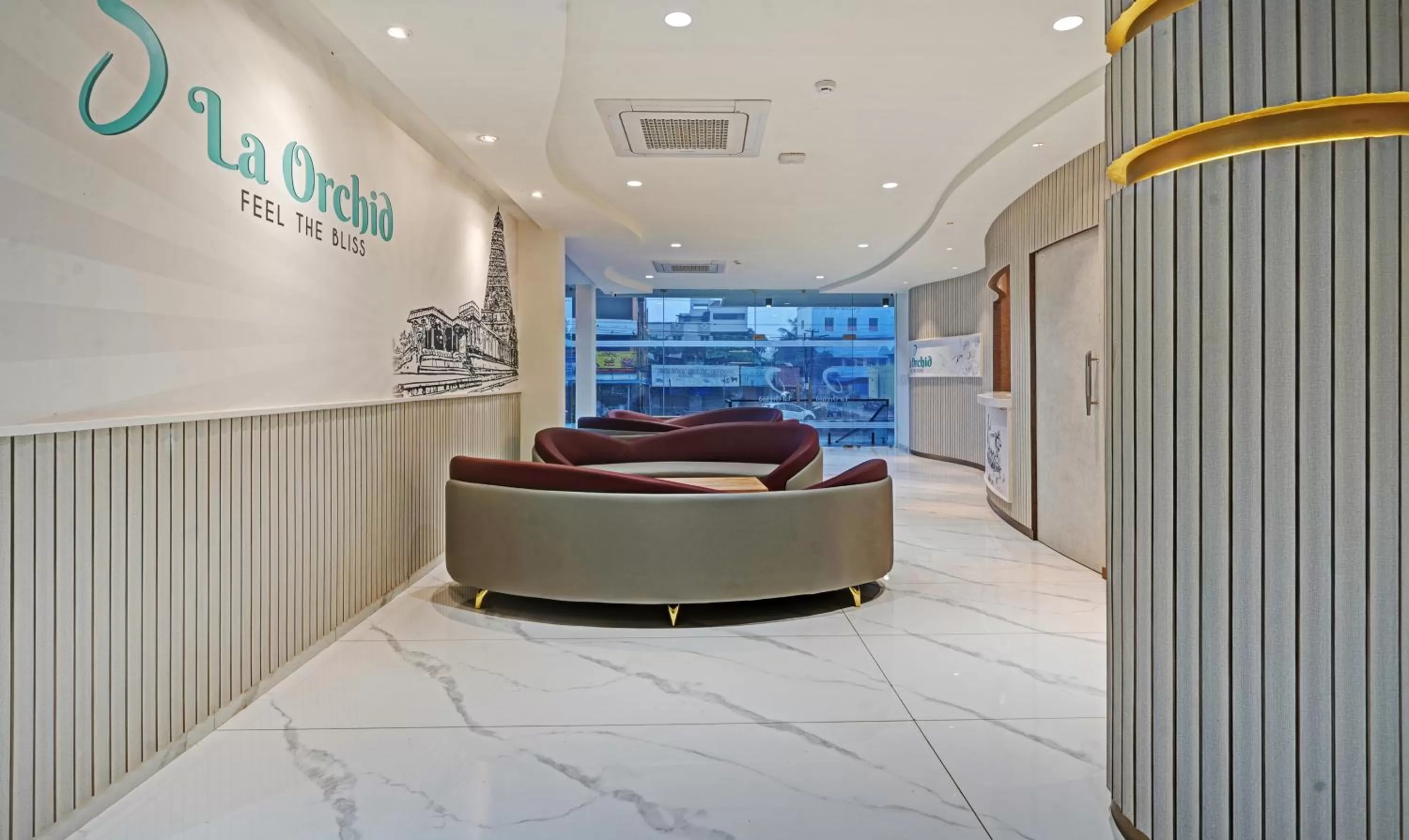 Seating area in Treebo Premium La Orchid, Big Temple