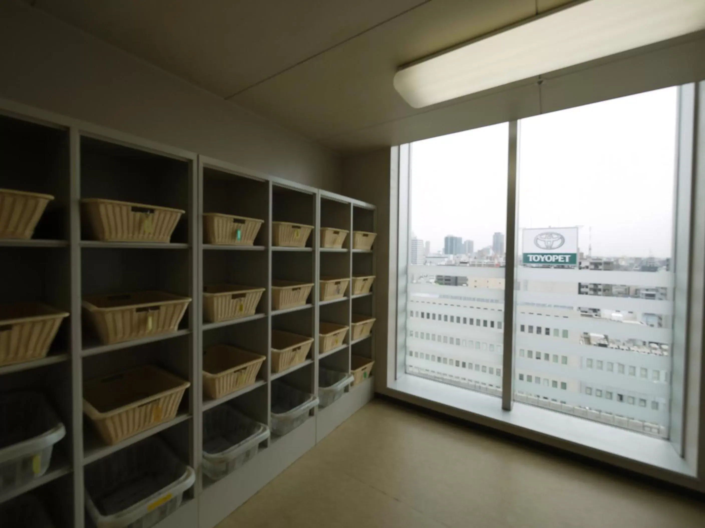Spa and wellness centre/facilities, Library in Hotel Route-Inn Osaka Honmachi