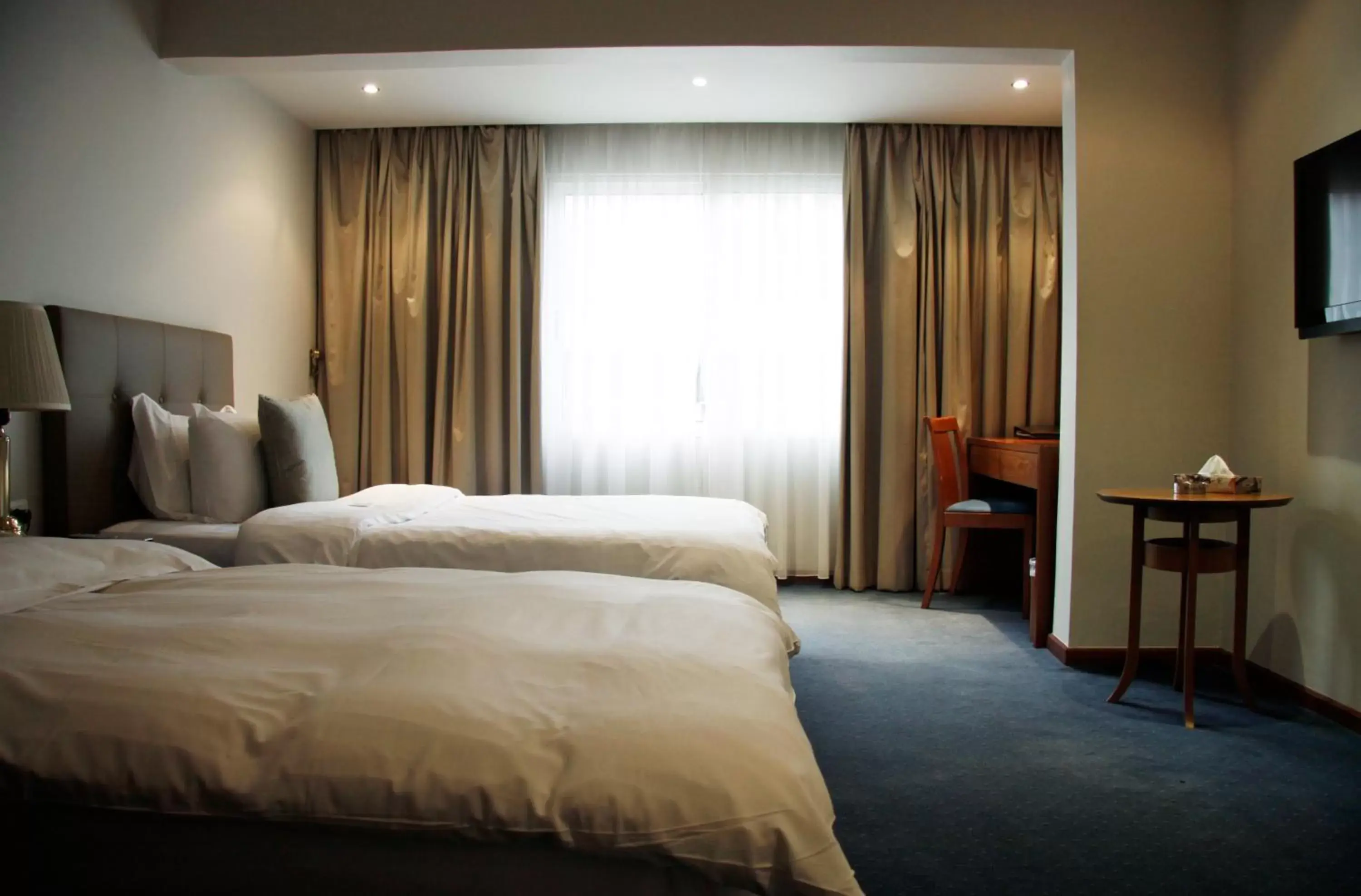 Bed in Plaza Hotel Beirut Bed in Plaza Hotel Beirut