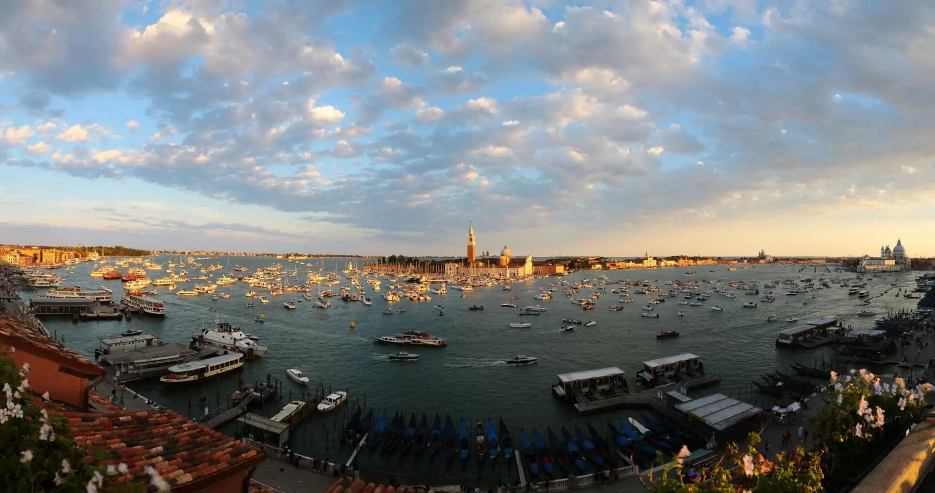 Balcony/Terrace, Beach in Londra Palace Venezia