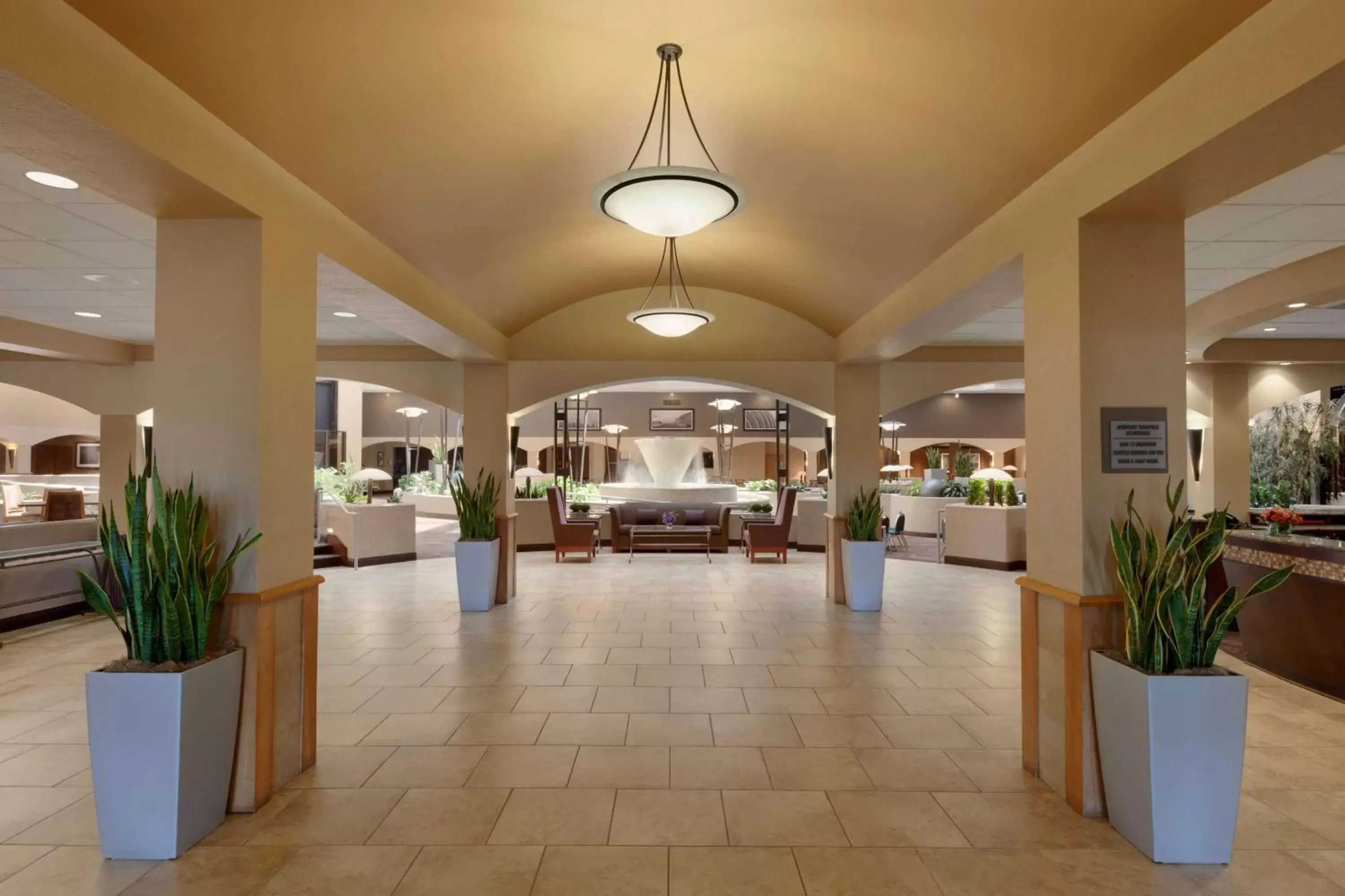 Lobby or reception, Lobby/Reception in Embassy Suites by Hilton Kansas City International Airport
