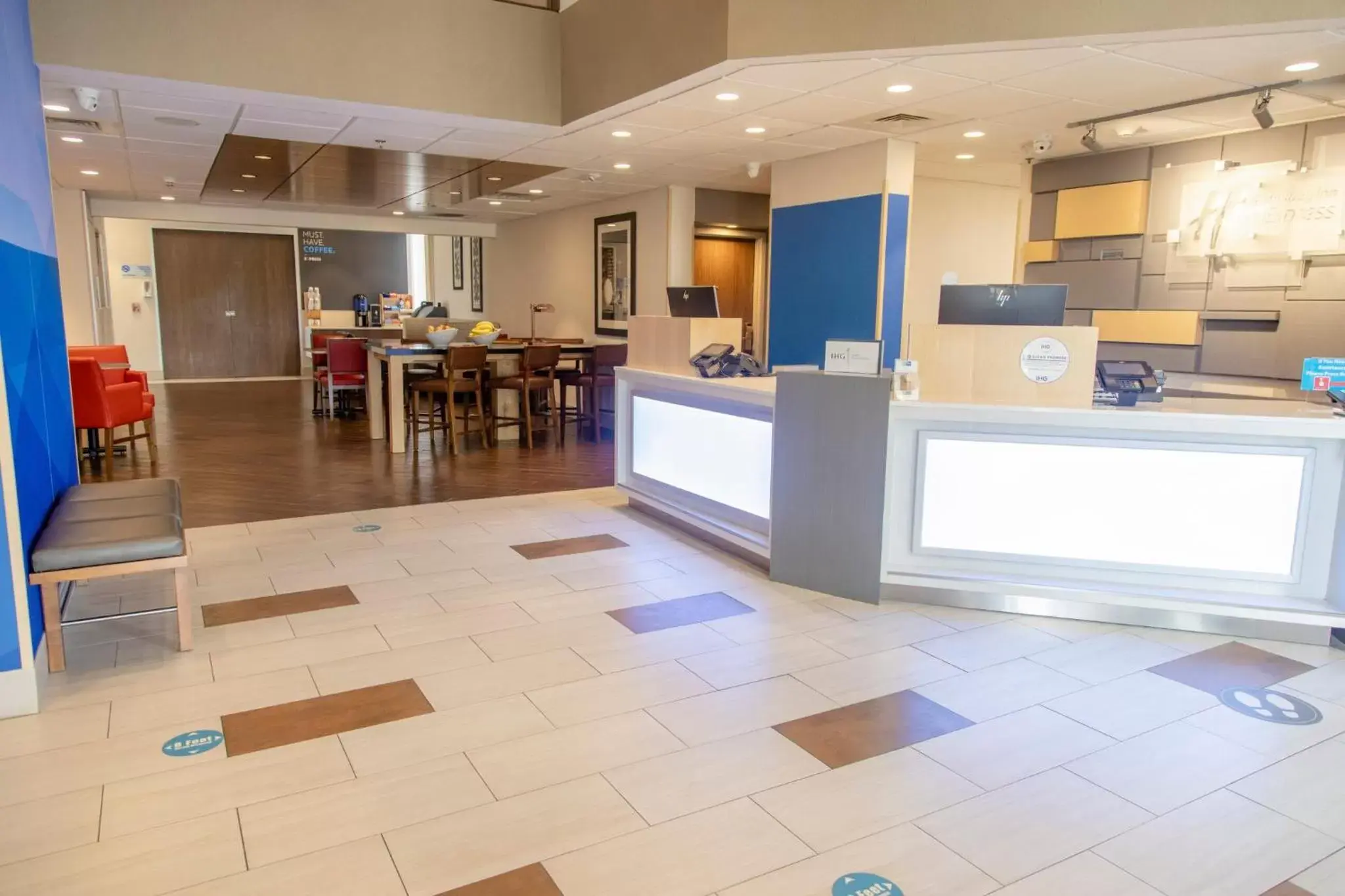 Lobby or reception, Lobby/Reception in Holiday Inn Express Marshfield - Springfield Area, an IHG Hotel