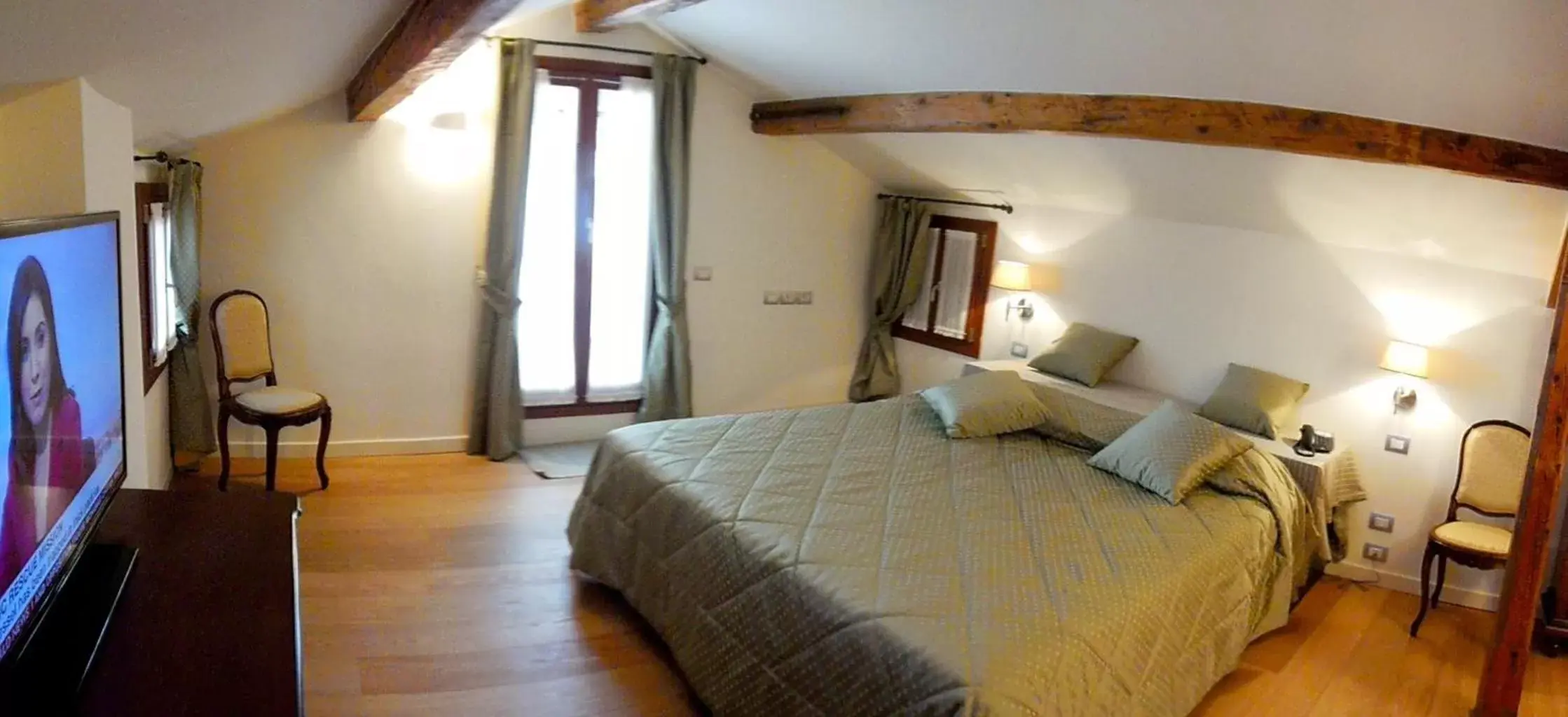 Day, Bed in Hotel Sant'Antonin