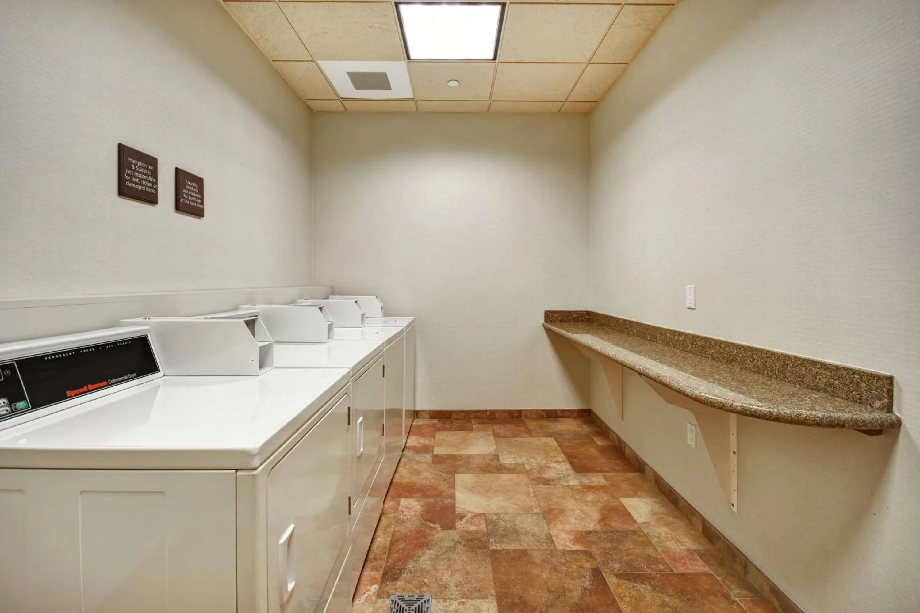 Property building in Hampton Inn & Suites Salt Lake City-West Jordan