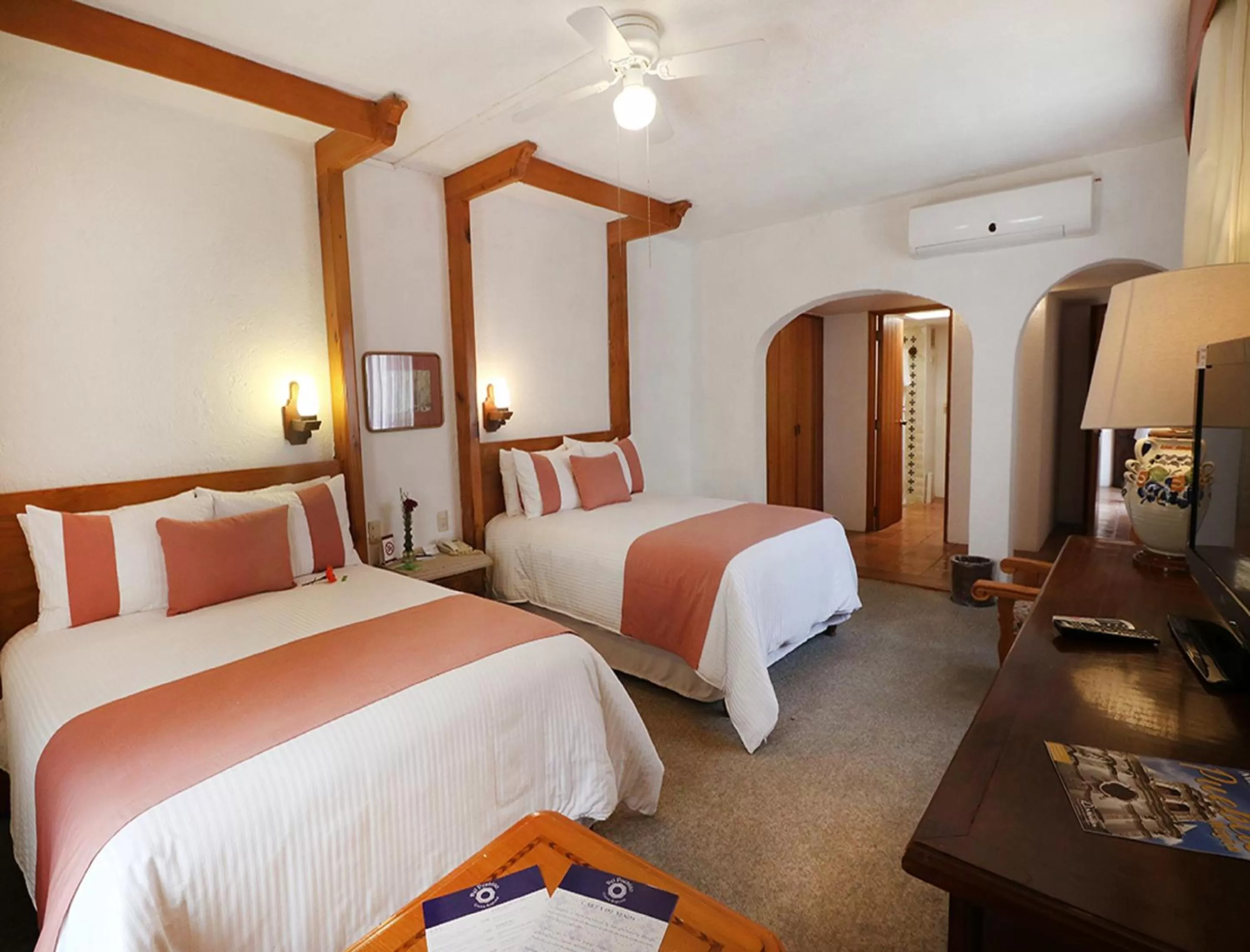 Decorative detail, Bed in Misión Guanajuato