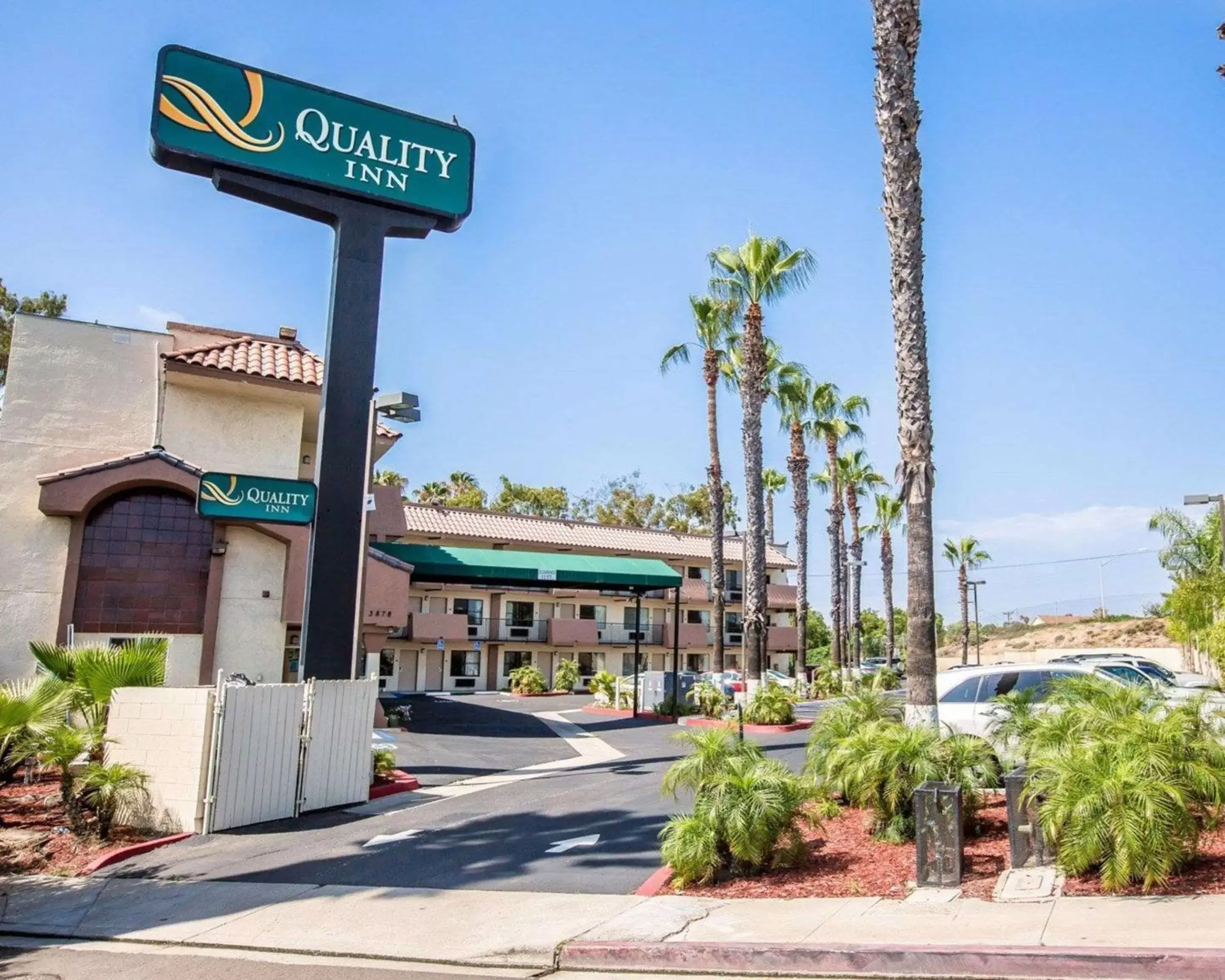 Property Building in Quality Inn San Diego I-5 Naval Base Property Building in Quality Inn San Diego I-5 Naval Base