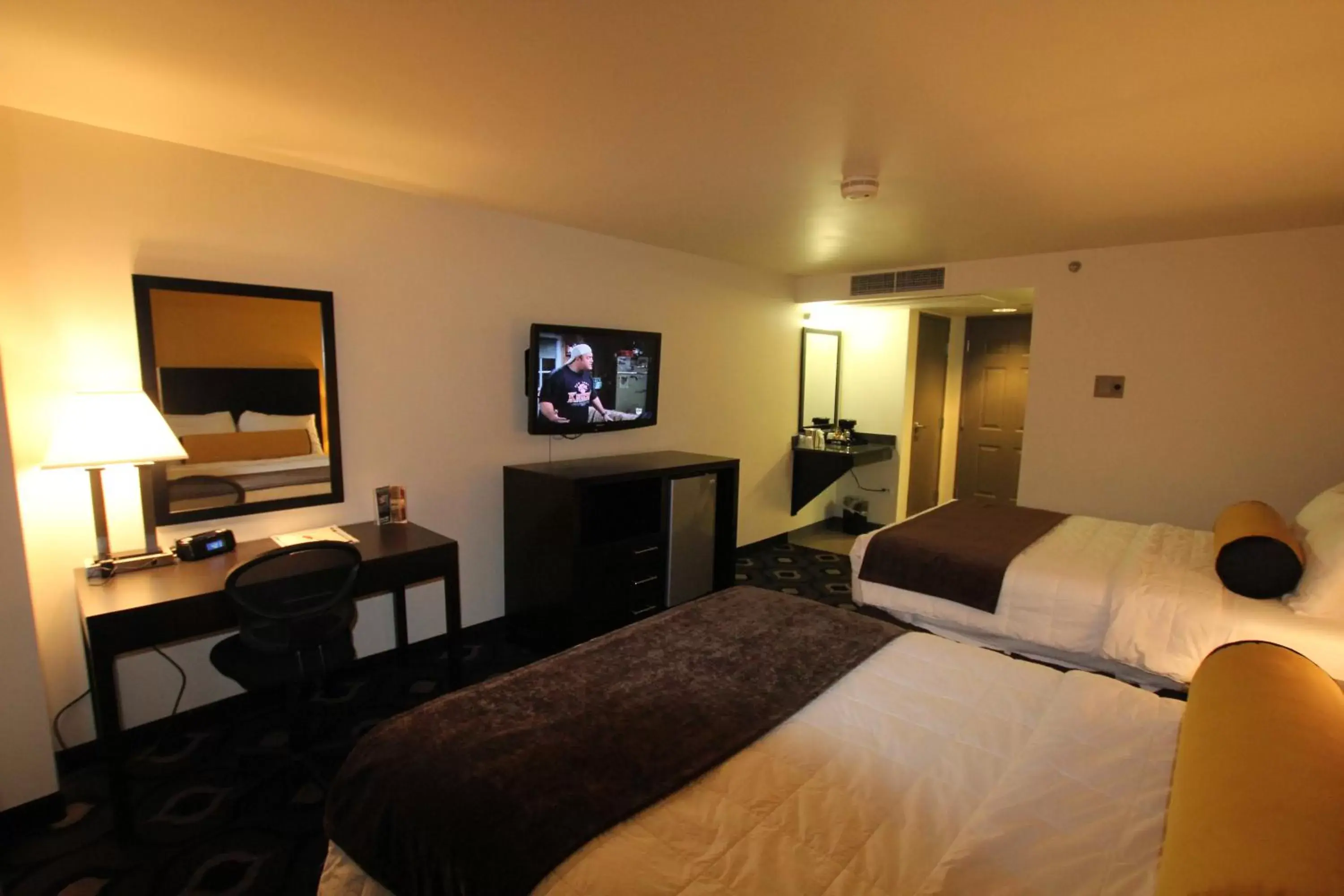 Photo of the whole room, Room Photo in Grand Z Hotel Casino by Red Lion Hotels