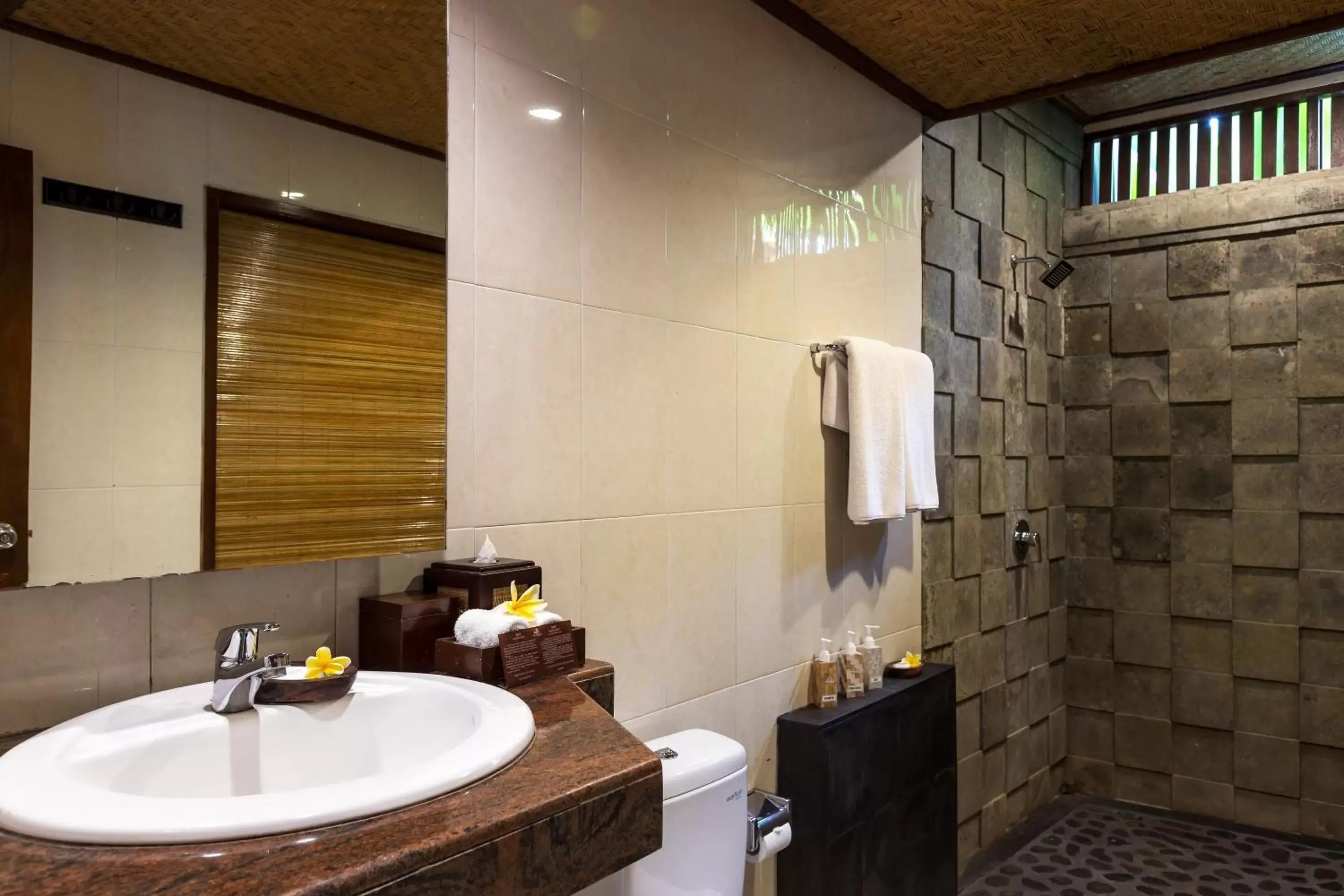 Bathroom in Rama Phala Resort & Spa