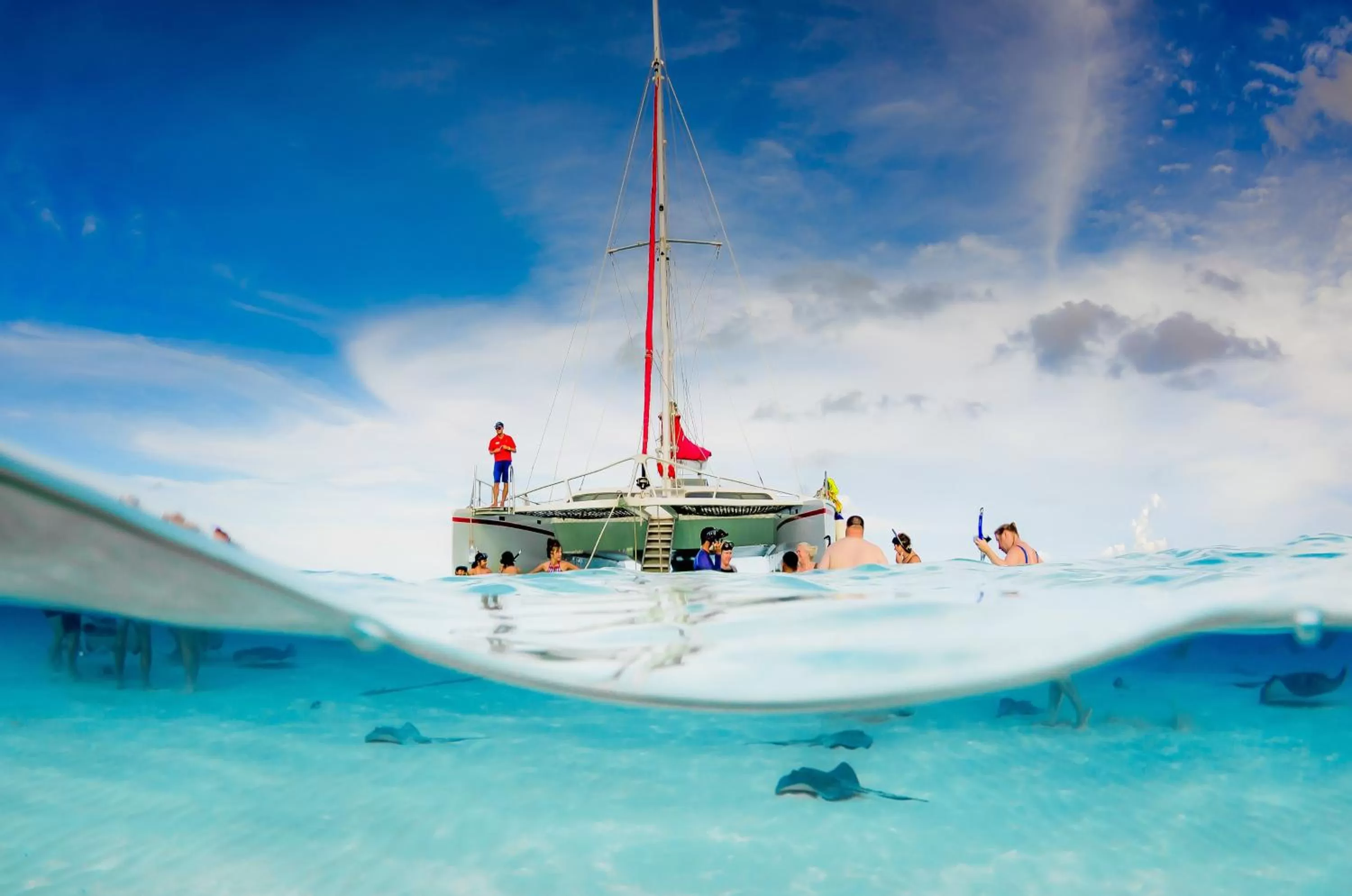 Area and facilities in Holiday Inn Resort Grand Cayman by IHG