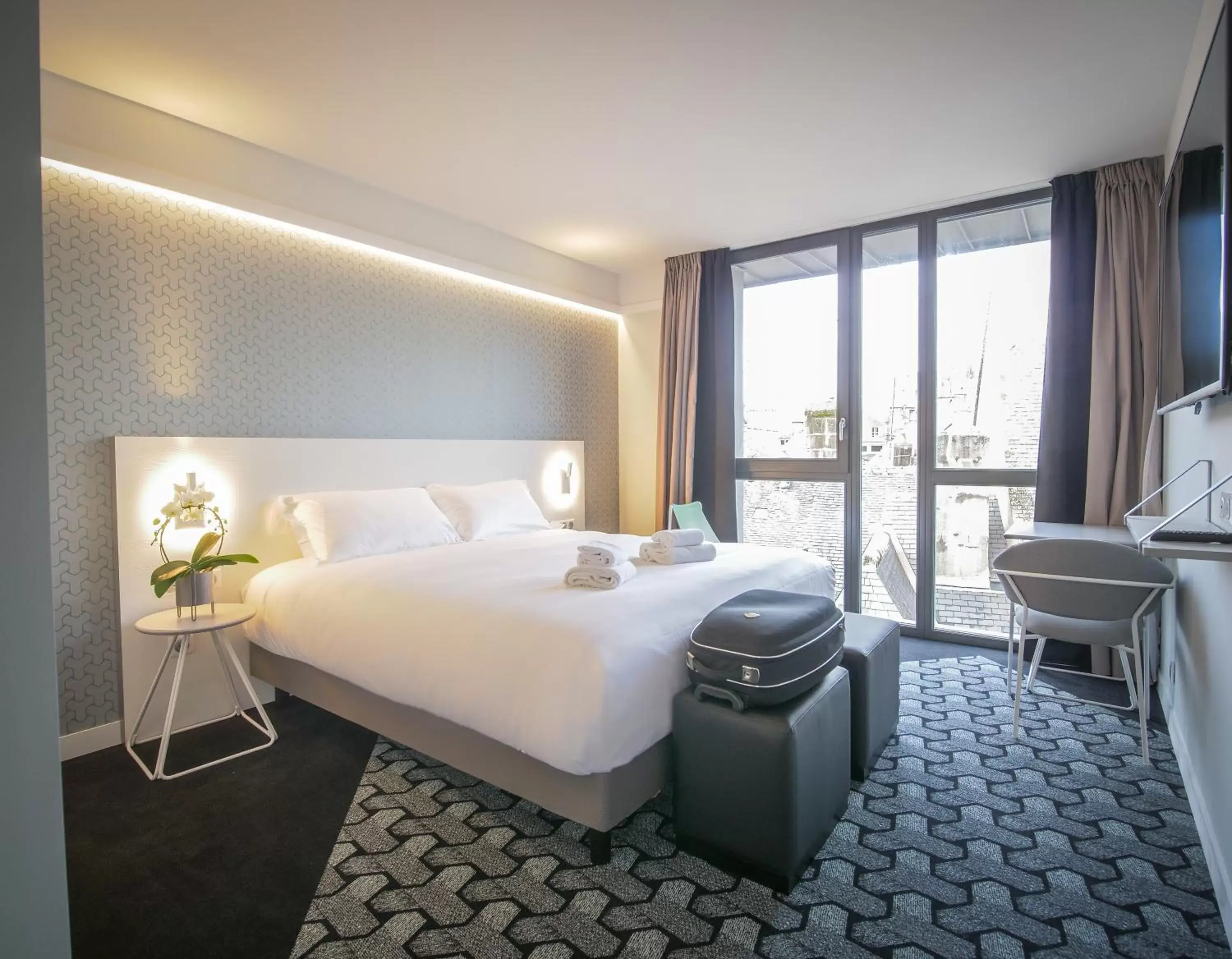 Business Double Room with King Size Bed in Le Magic Hôtel & Spa Business Double Room with King Size Bed in Le Magic Hôtel & Spa