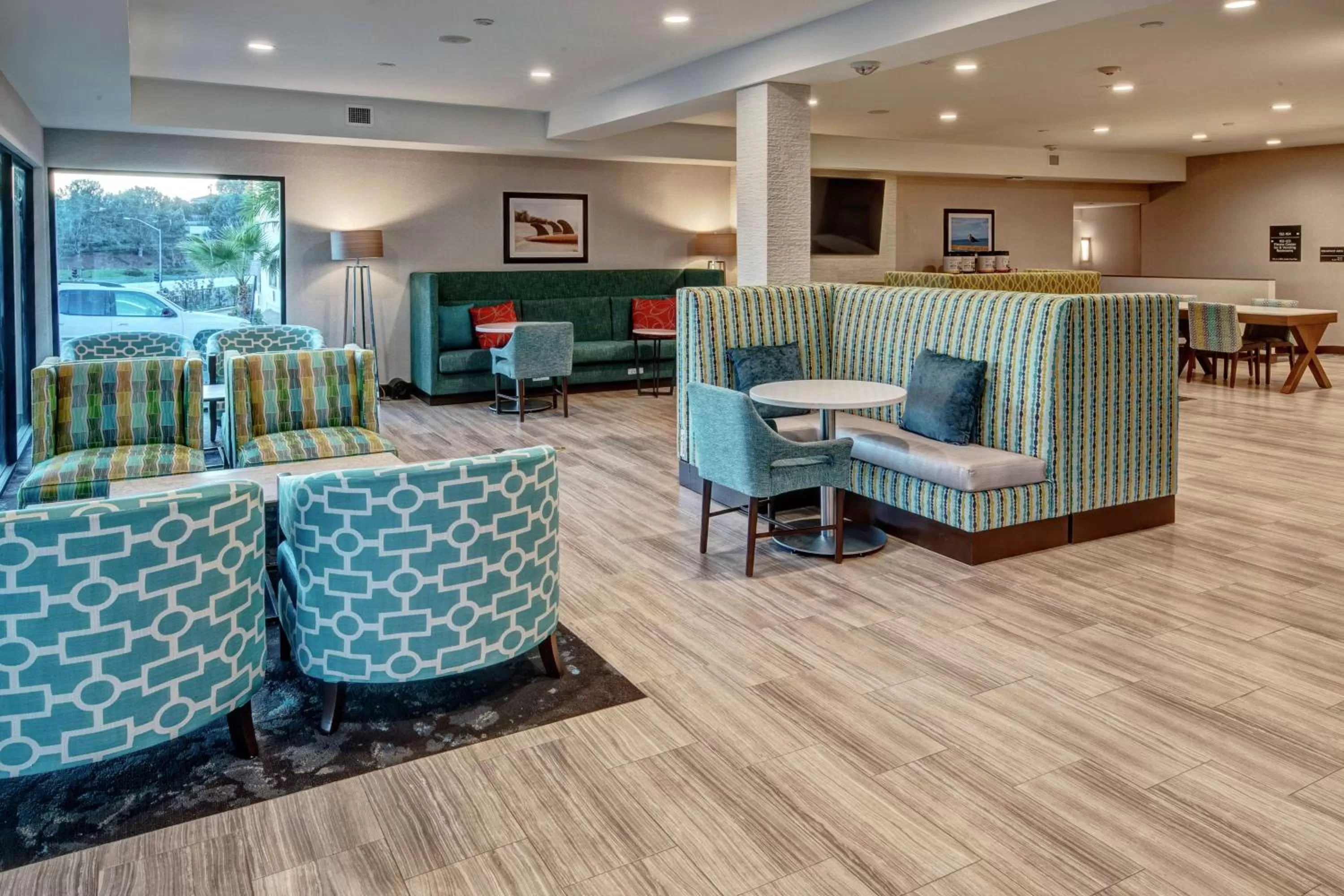Lobby or reception in Hampton by Hilton Encinitas-Cardiff Encinitas, CA