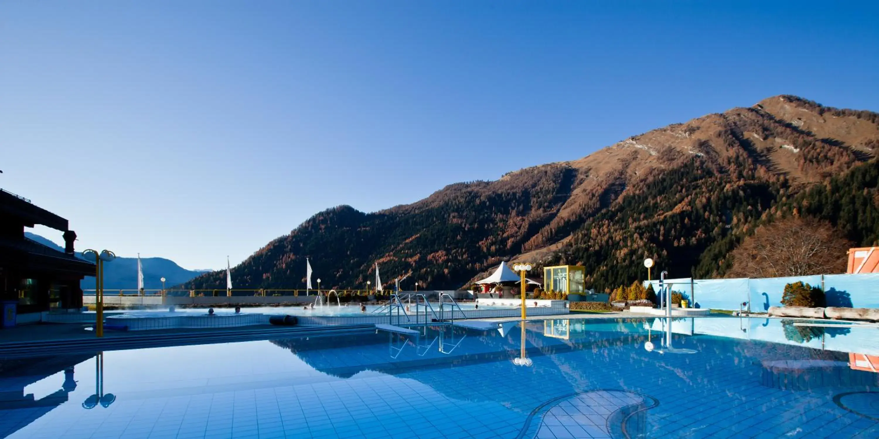 Activities, Swimming Pool in Hôtel des Bains d'Ovronnaz