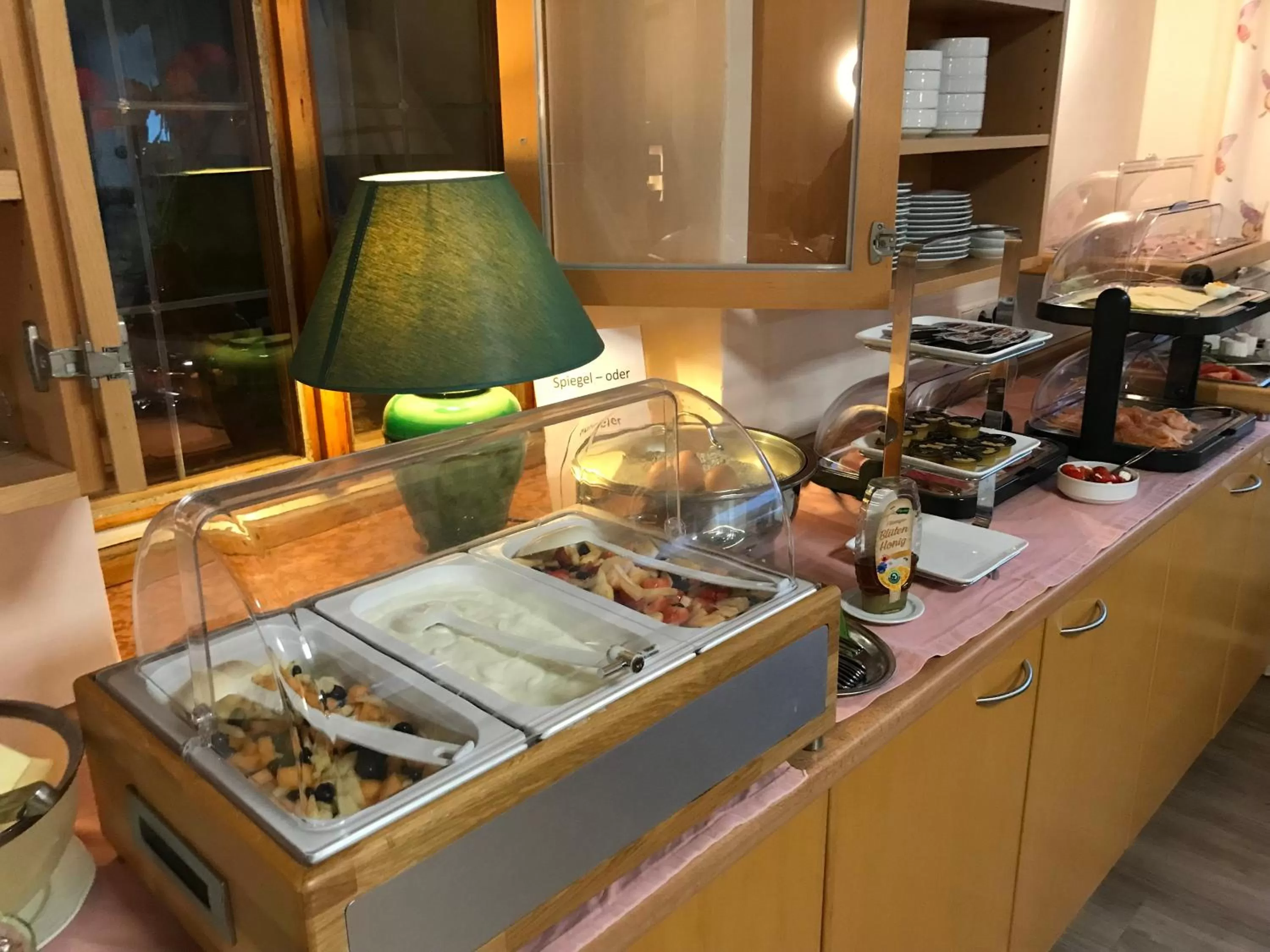 Buffet breakfast in Im Gewölbe