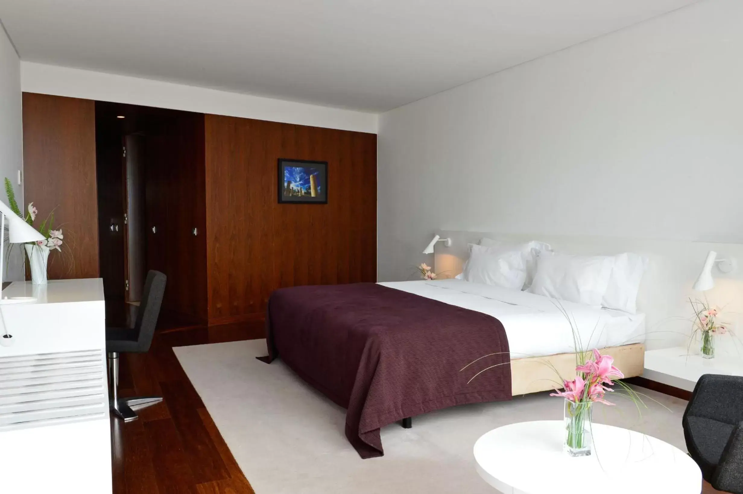 Photo of the whole room, Bed in Pousada Palacio de Estoi – Small Luxury Hotels of the World
