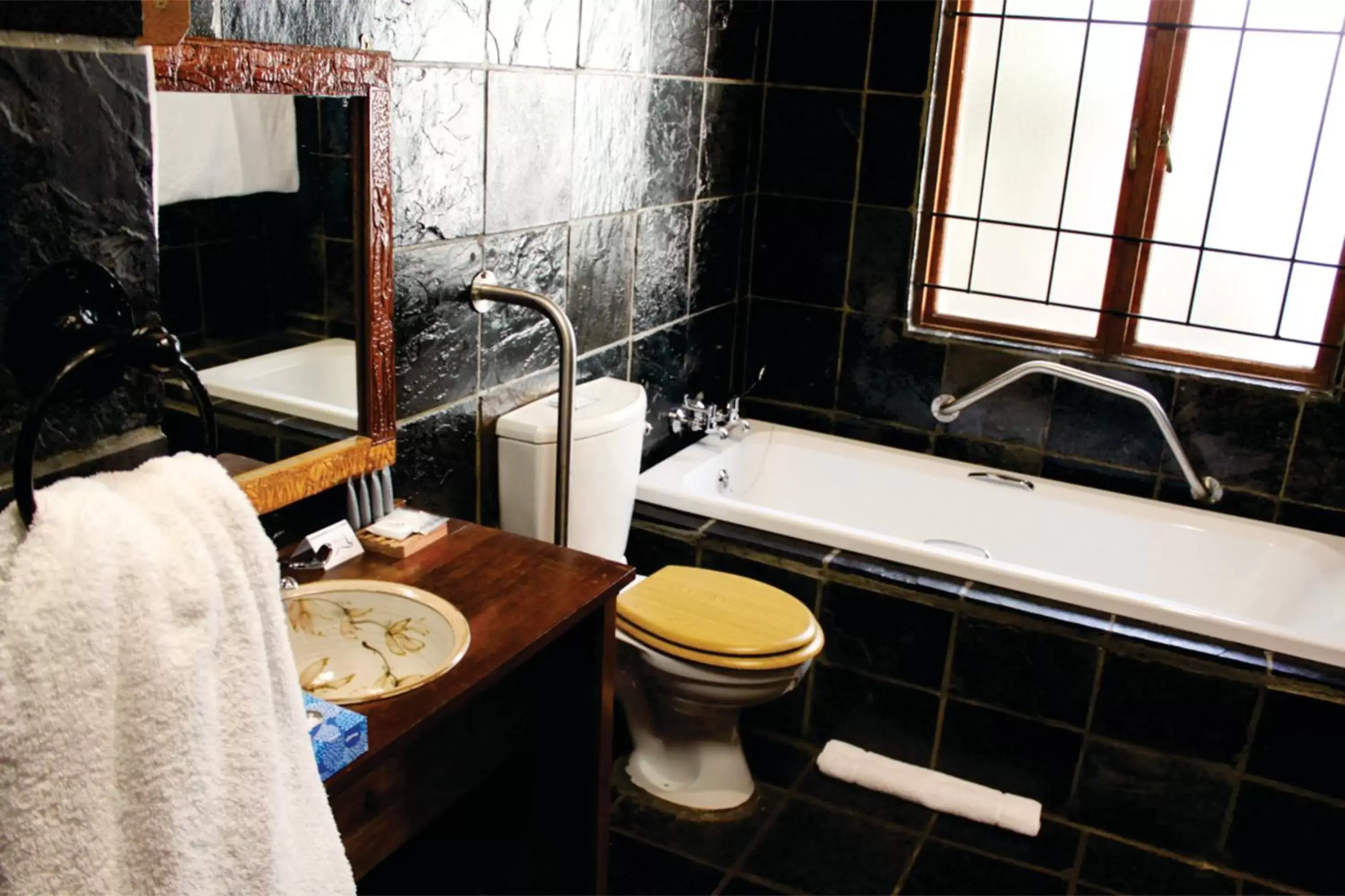 Bathroom in Misty Hills Country Hotel, Conference Centre & Spa