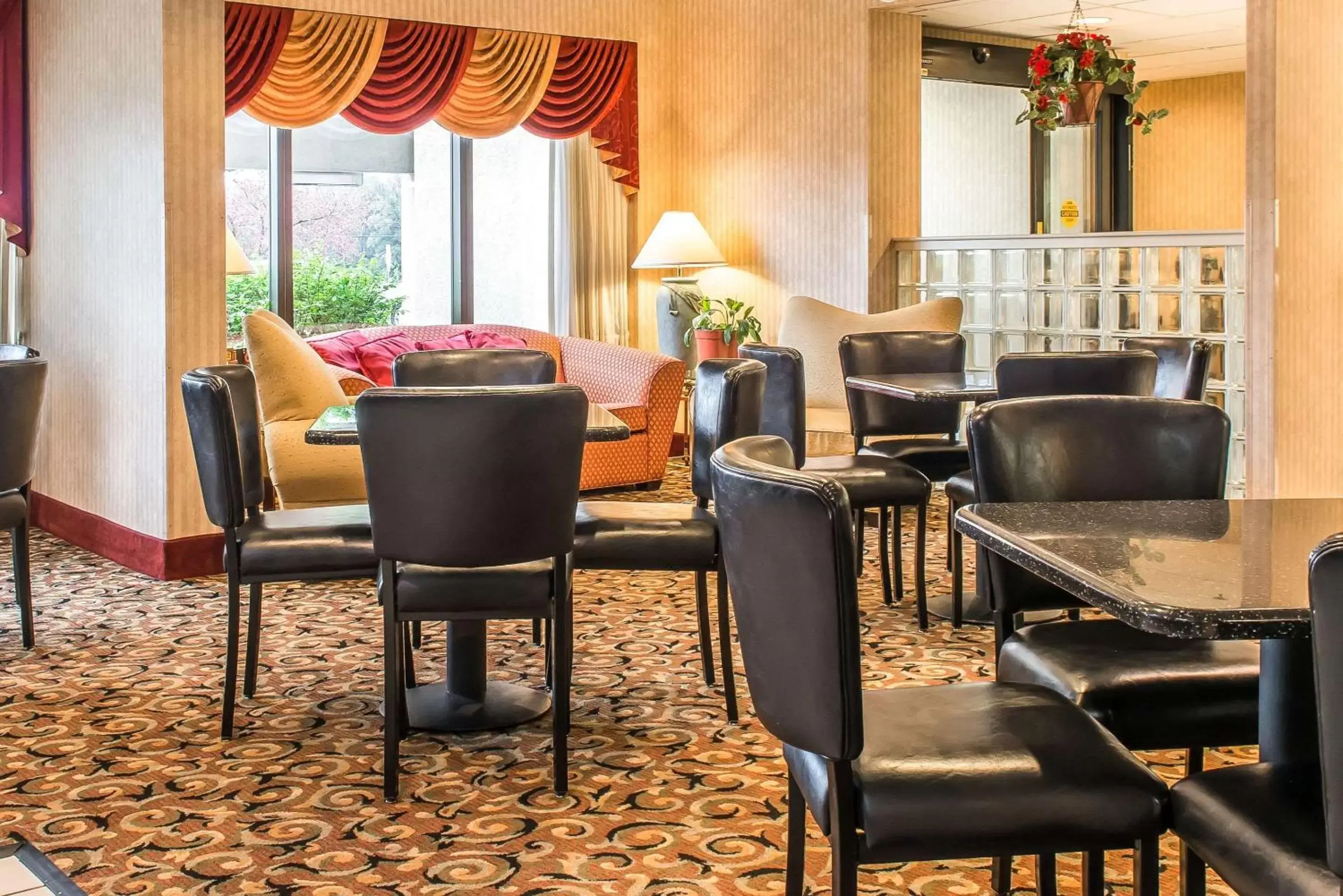 Restaurant/places to eat, Lounge/Bar in Comfort Inn Ebensburg