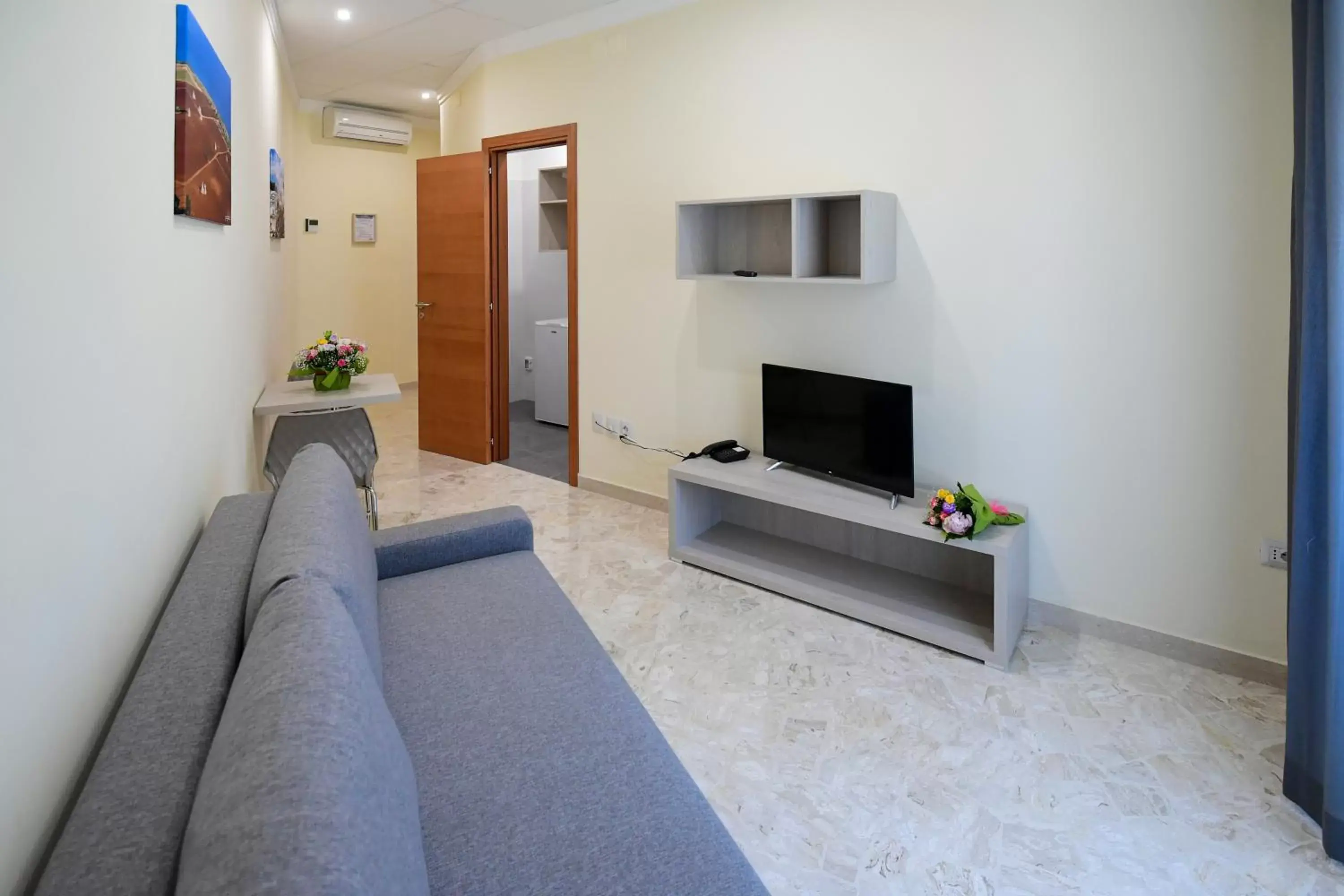 Living room, Seating Area in Hotel Auditorium