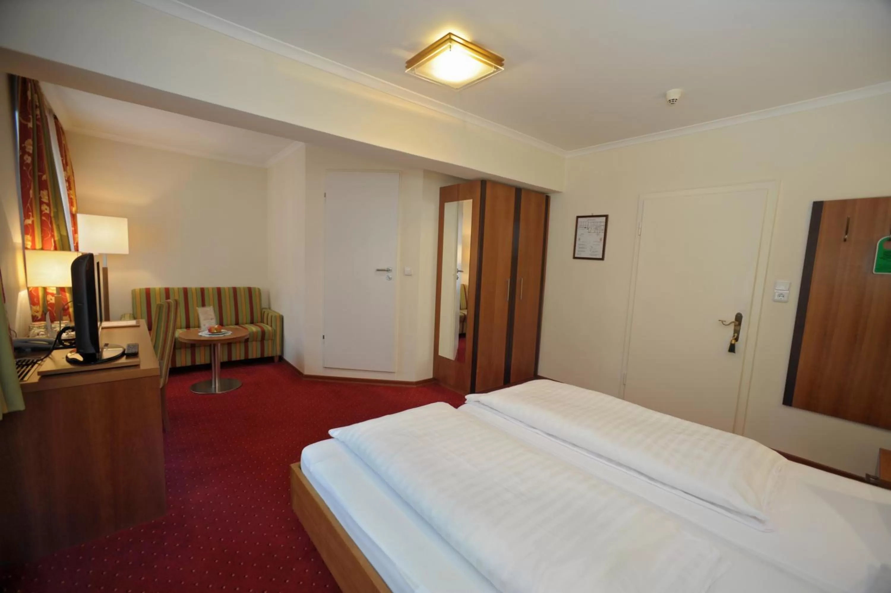 Photo of the whole room, Bed in Hotel Goldener Löwe