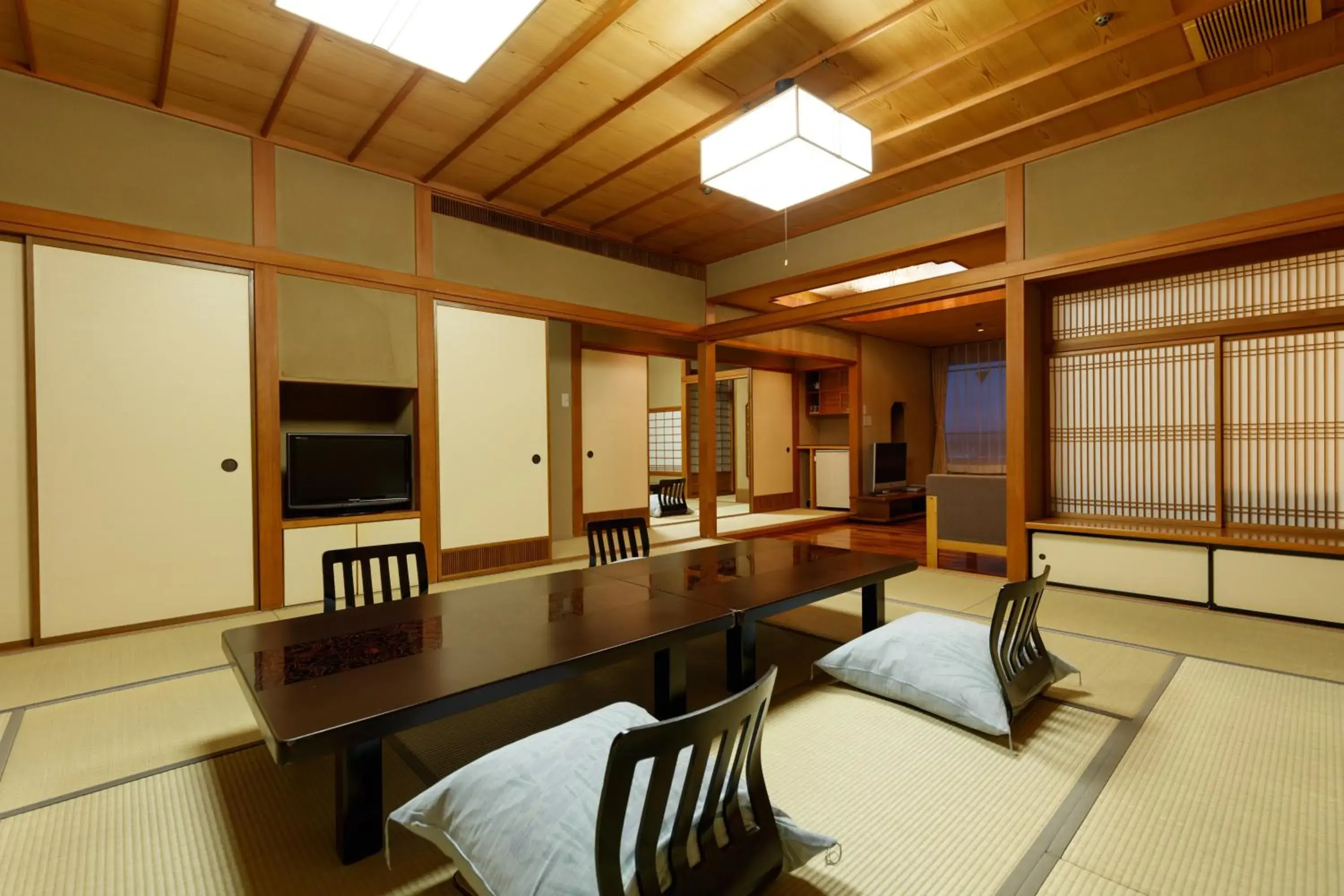 Japanese-Style Deluxe Room - single occupancy in Rurikoh